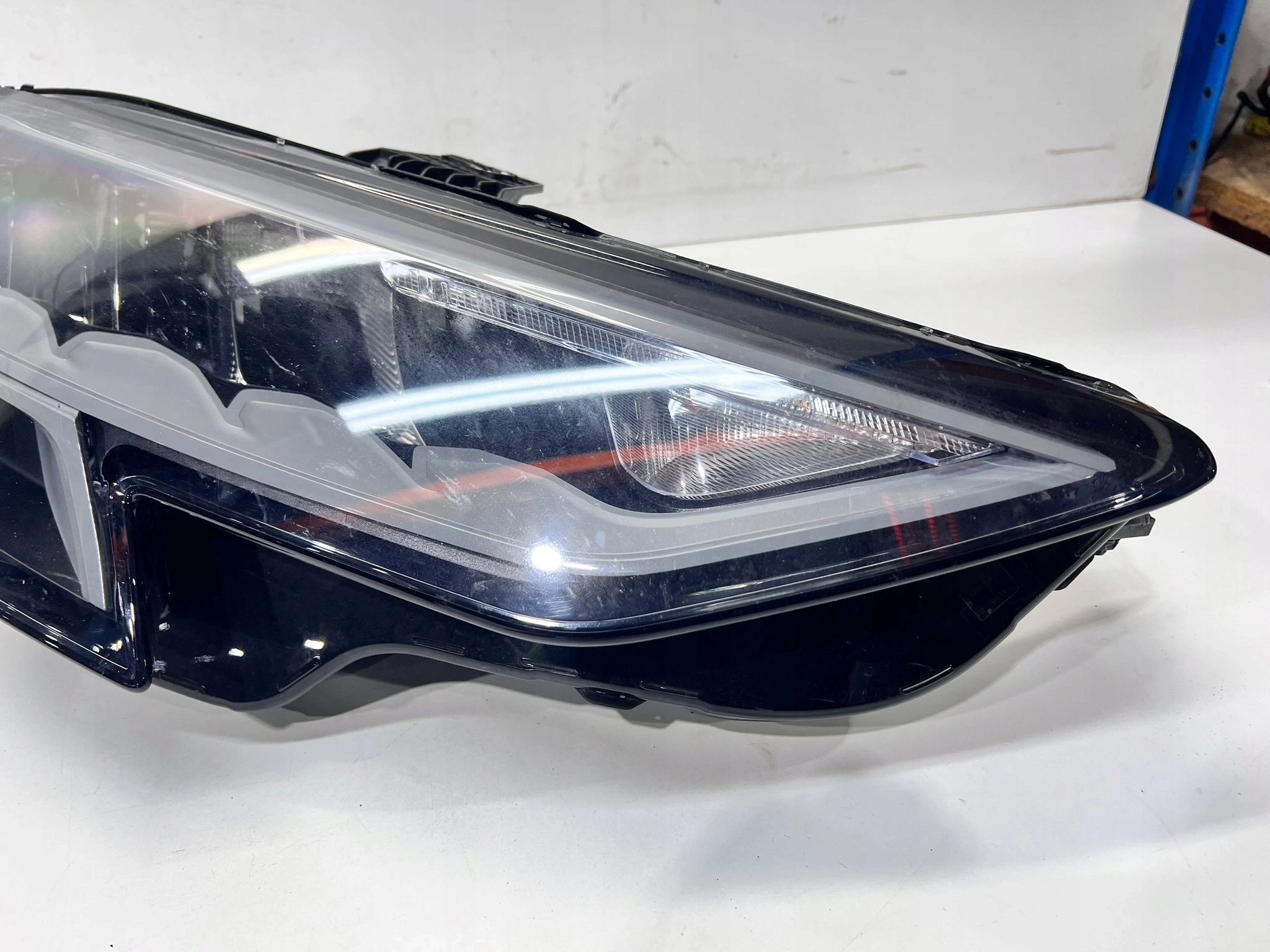 REFLEKTOR light right front AUDI A3 8Y 8Y0941012D