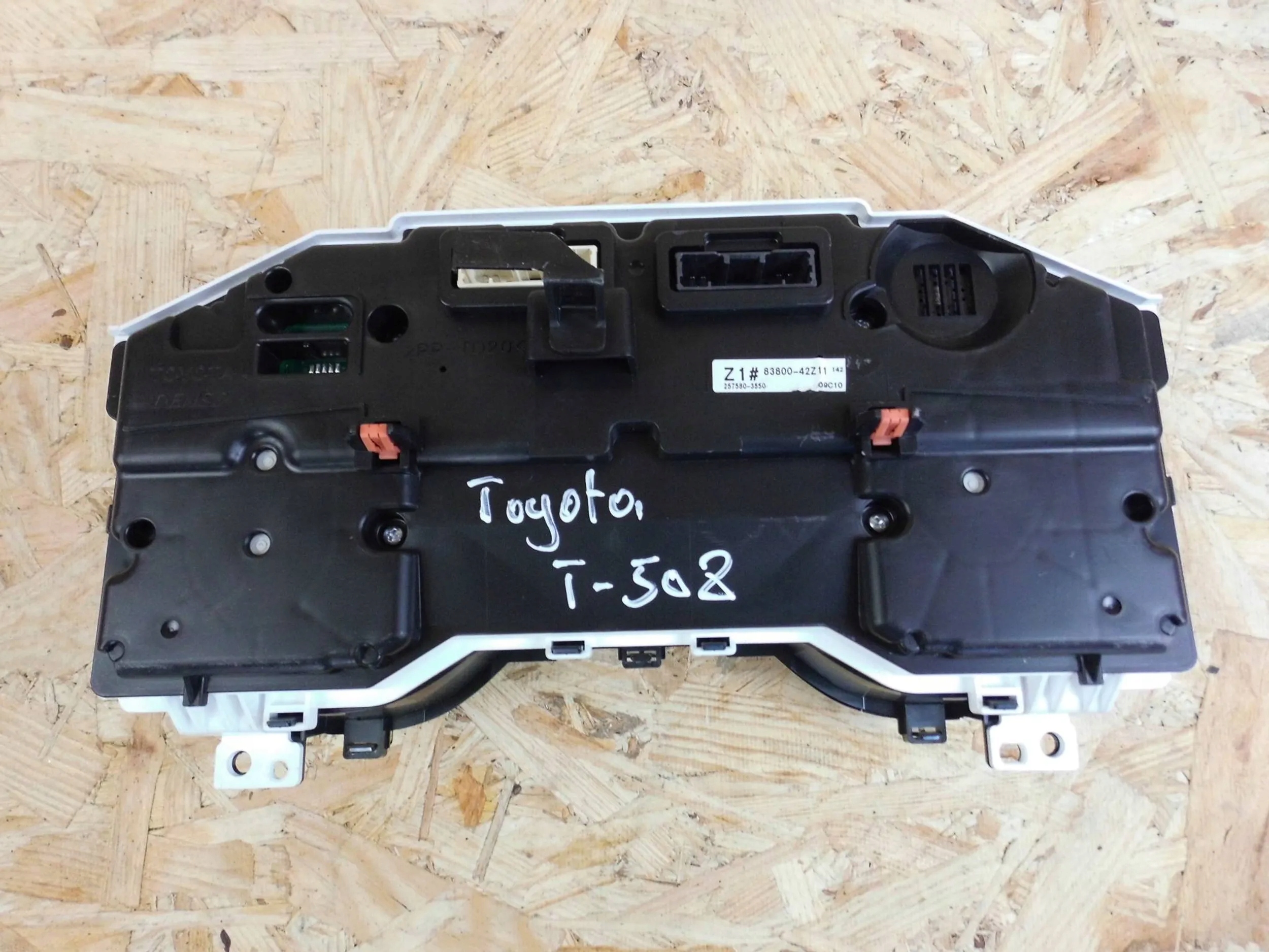 Toyota RAV4 V 2018+ 2.0 BENZ dials 8380042Z11