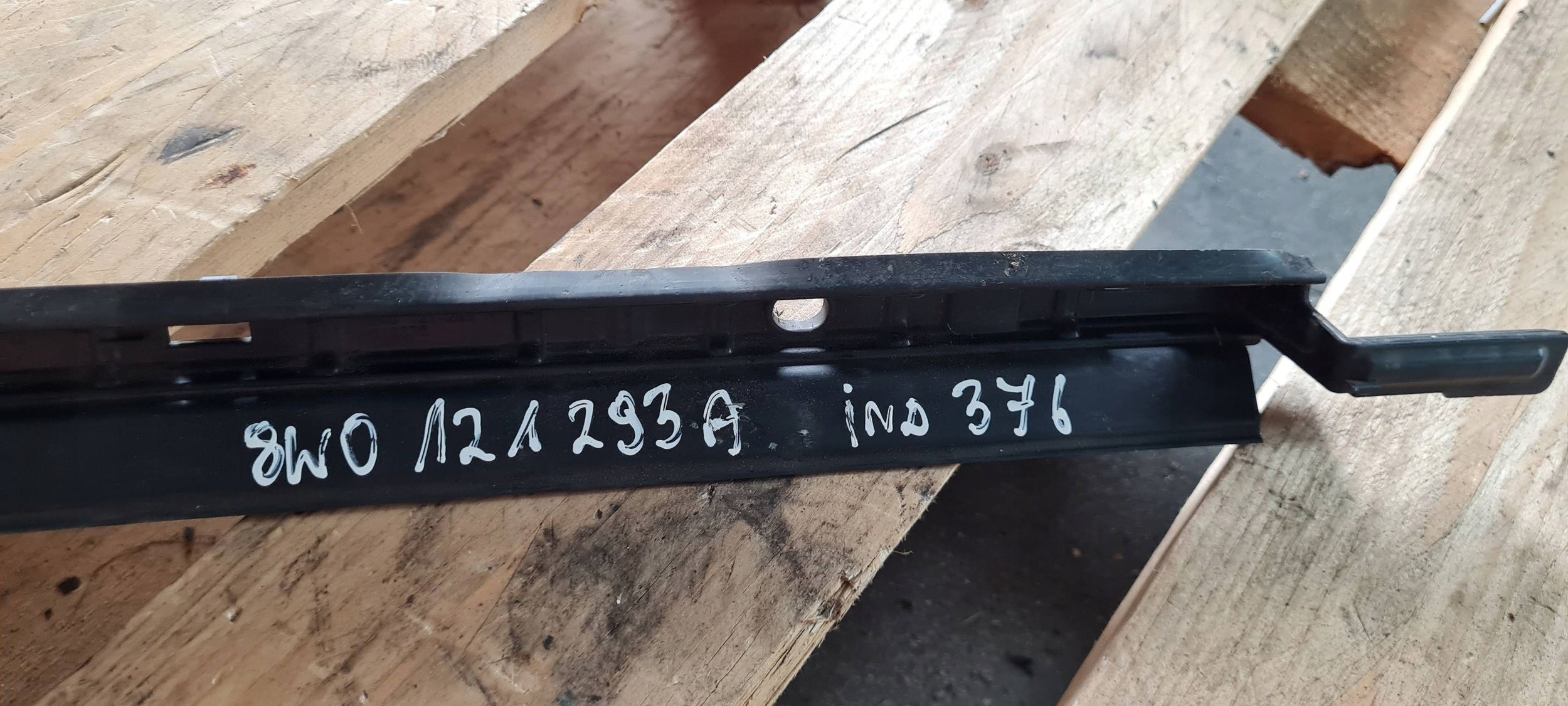 A4 B9 8W steering wheel, intake air 2.0 TDI 8W0121293A