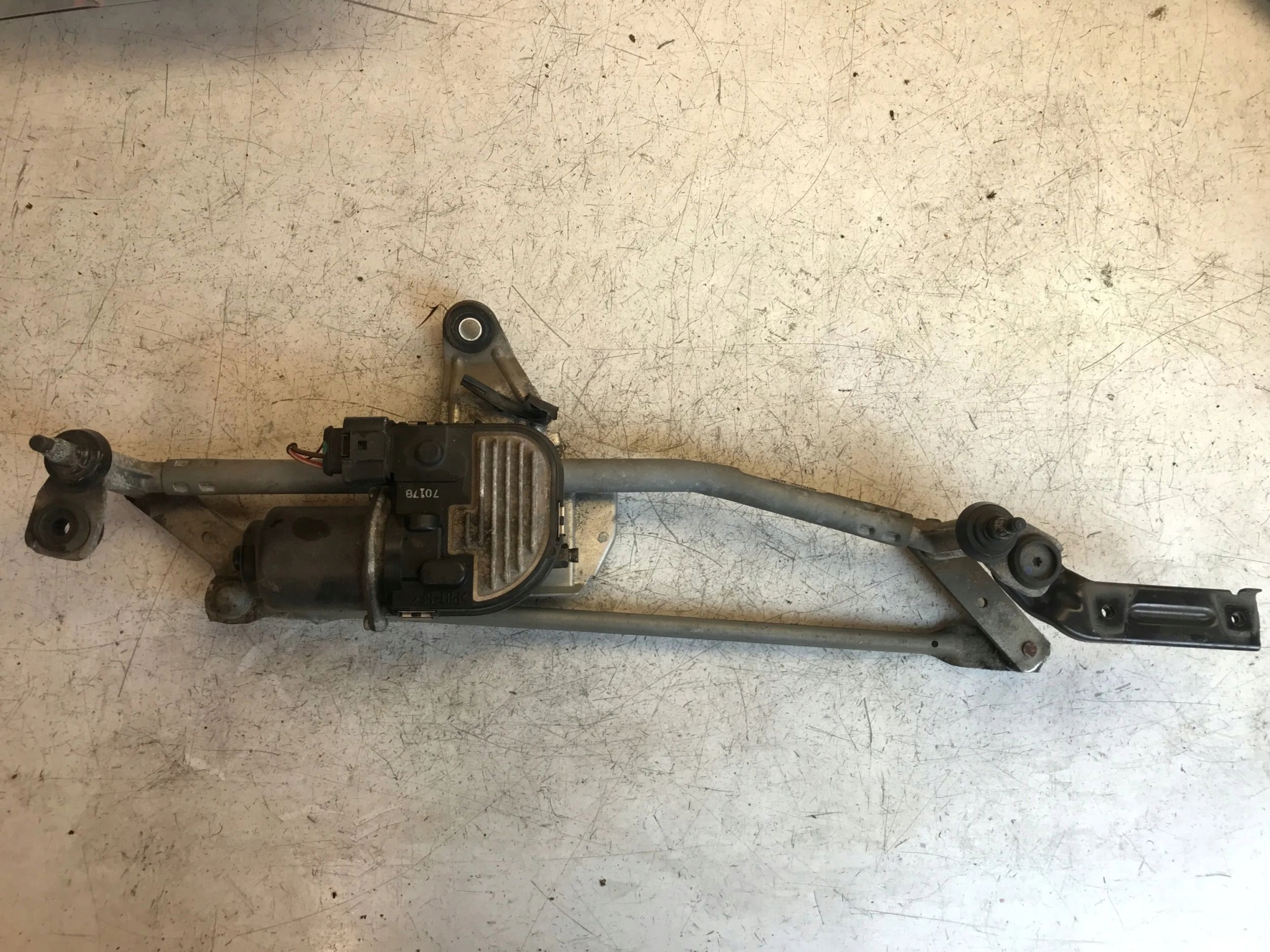 Wischergestänge VW PASSAT B6 3C1955023E EUROPA