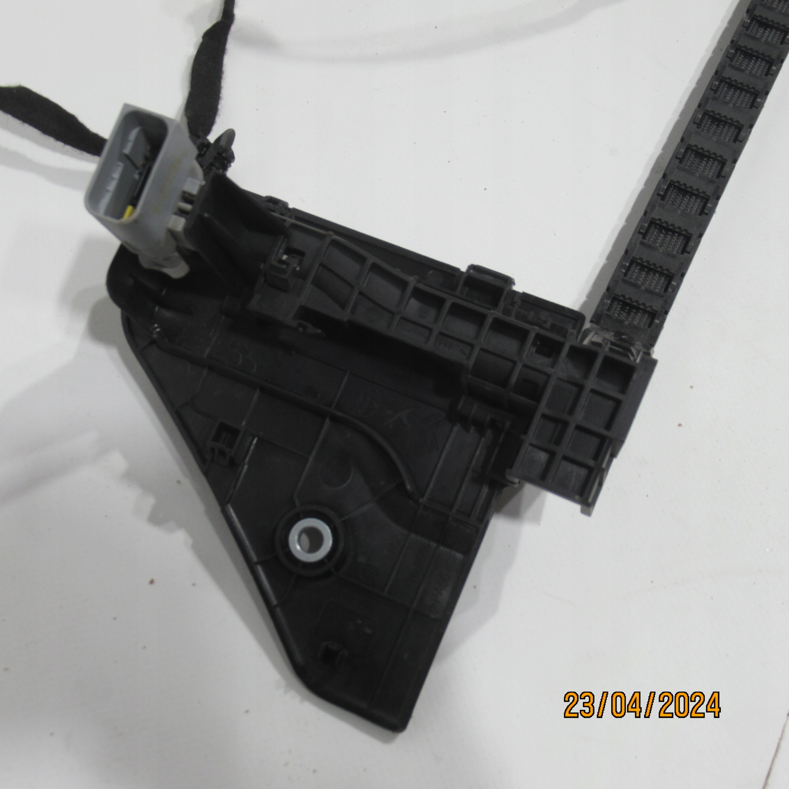 GY-103 WIĄZKA TAŚMA DRZWI PRZESUWNYCH EXPERT PROACE 16- VIVARO 19- BERLINGO Producent części Peugeot OE