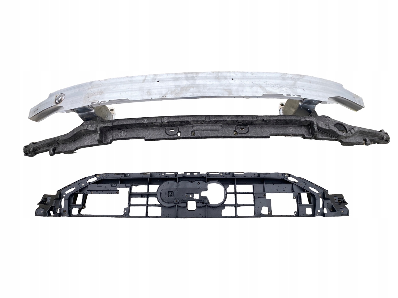 4K0807550D - AUDI A6 C8 пена поглотитель луча 4K0807550