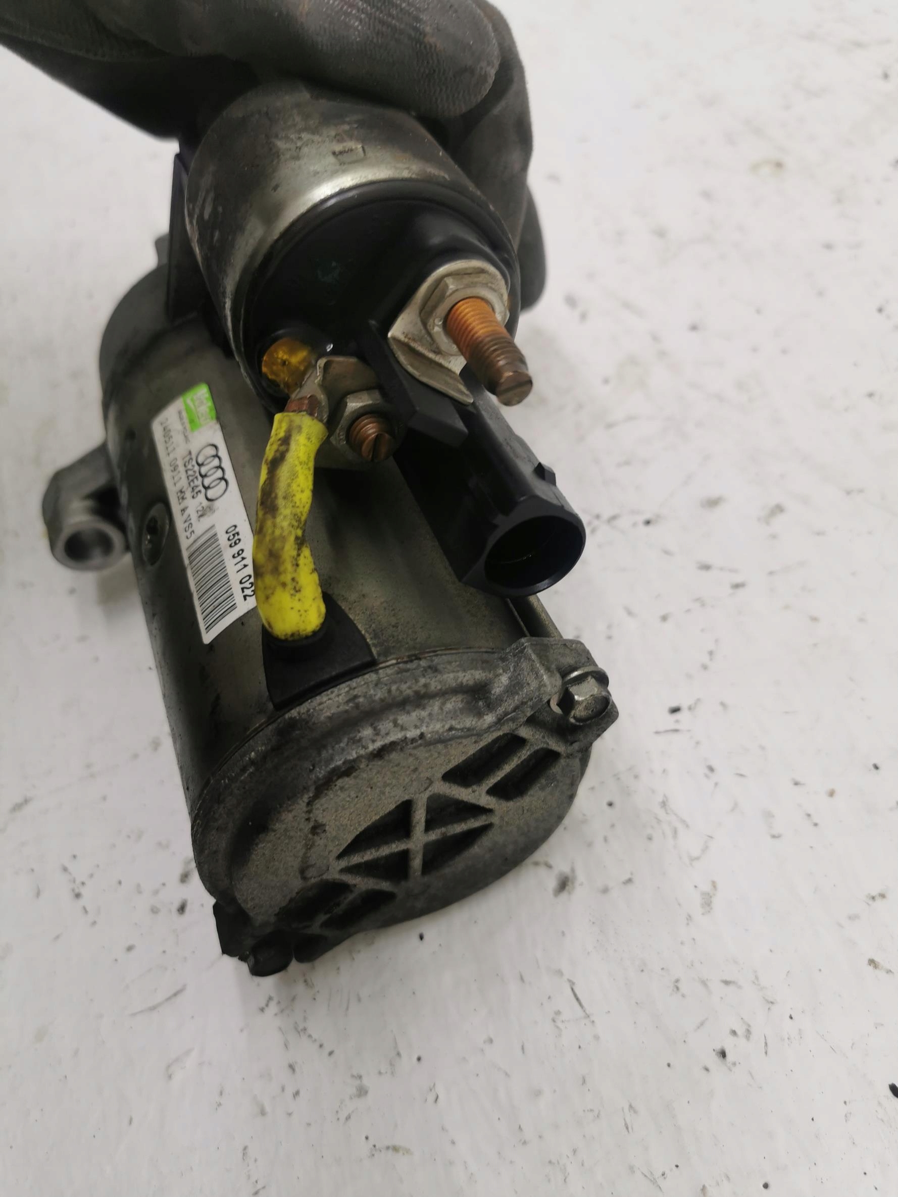 startér MOTORU AUDI A4 B8 2.7 V6 TDI 059911022