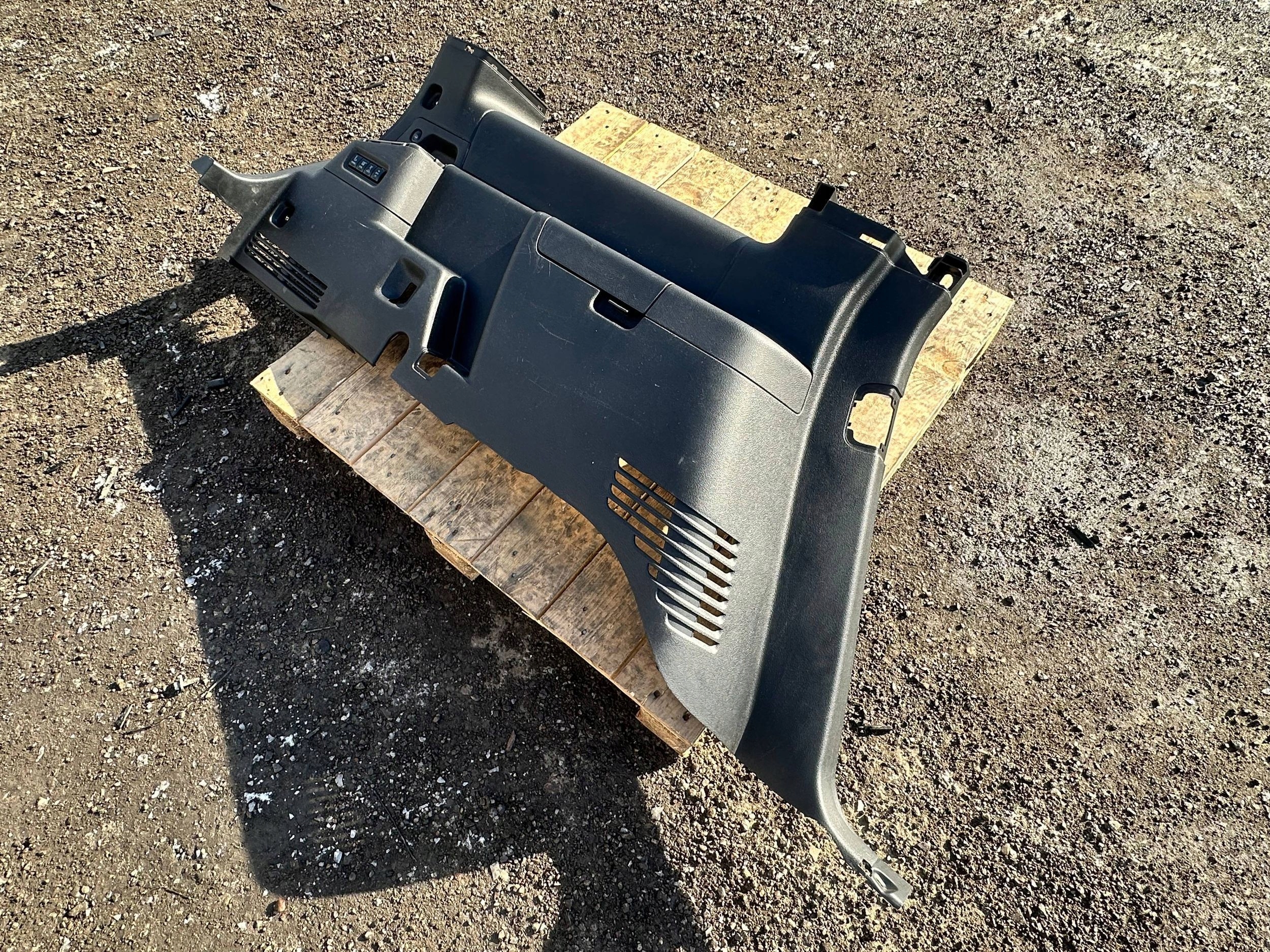 side upholstery side boot rear part rear. left Ford Flex 2013+