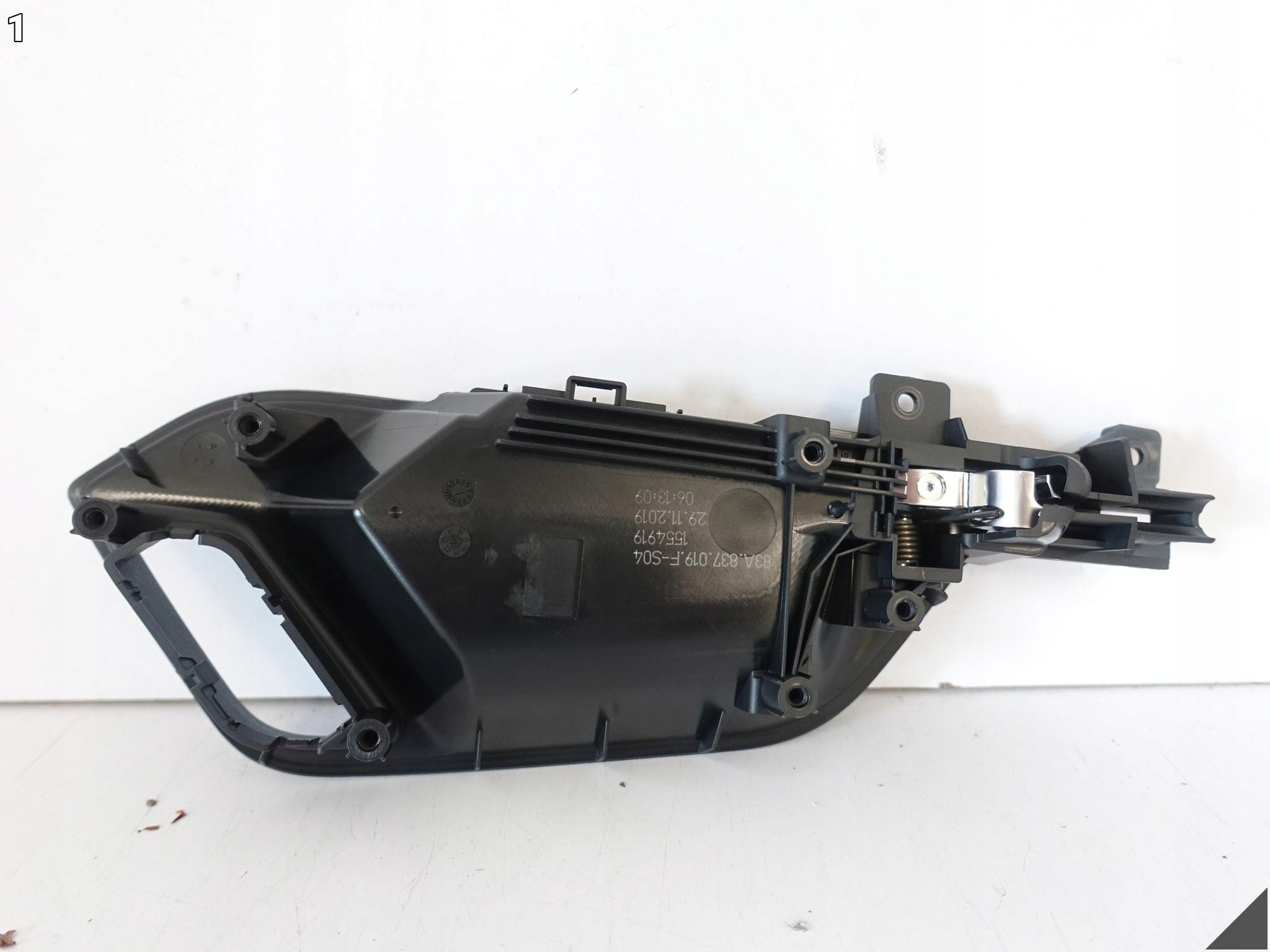 AUDI Q3 83A F3 18-25 handle inner door front left CHROM 83A837019F