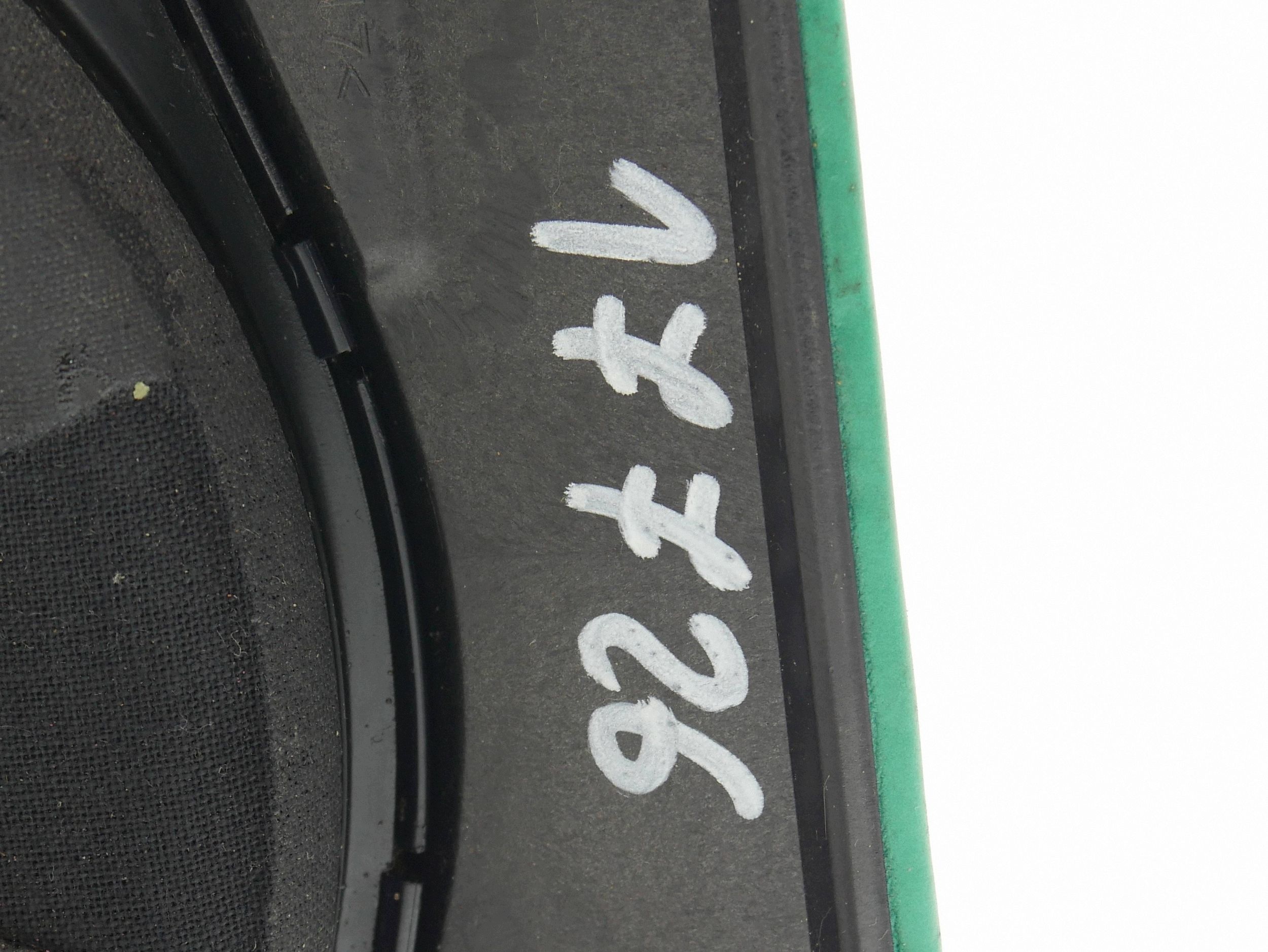 speaker NISKOTONOWY left HARMAN BMW G30 G31 6801075