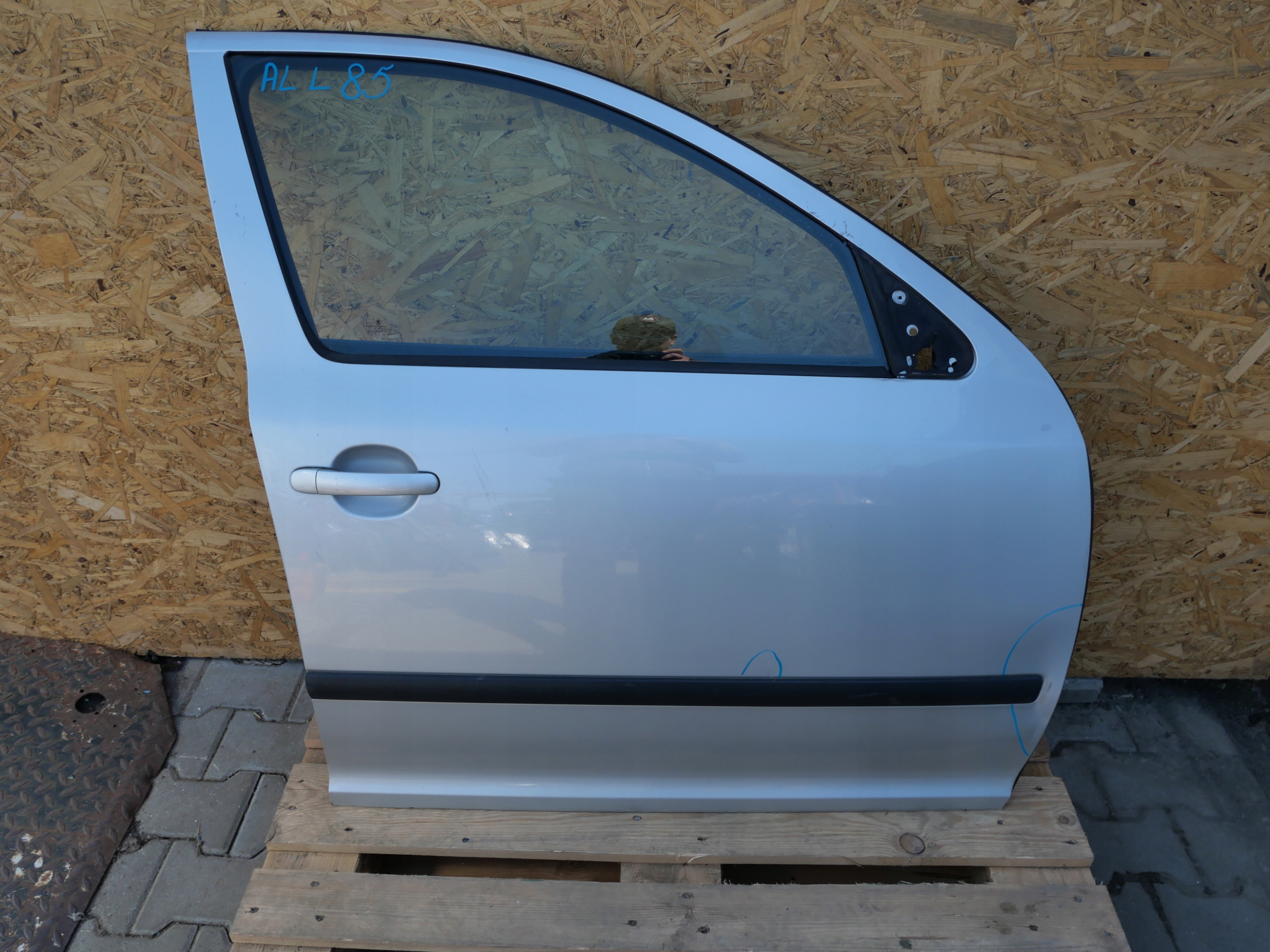 door SKODA OCTAVIA II right front