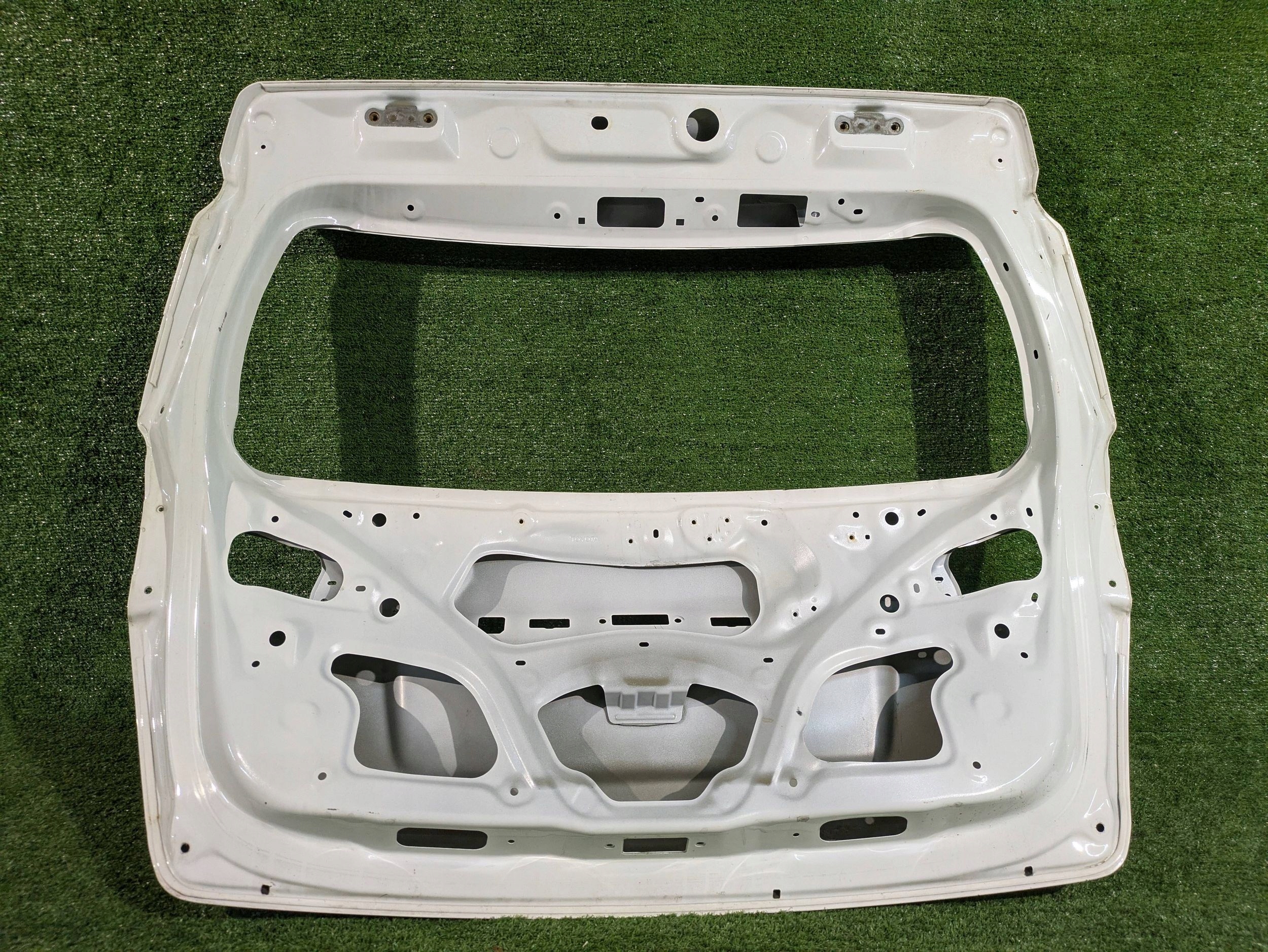 boot doors rear part boot TOYOTA AURIS II KOMBI NR.186