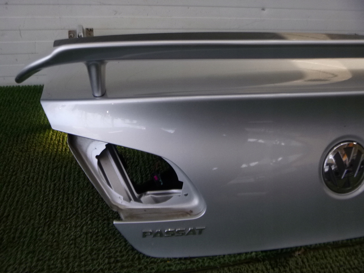 VW PASSAT CC 08-13 boot doors complete LOTKA spoiler colour LA7W