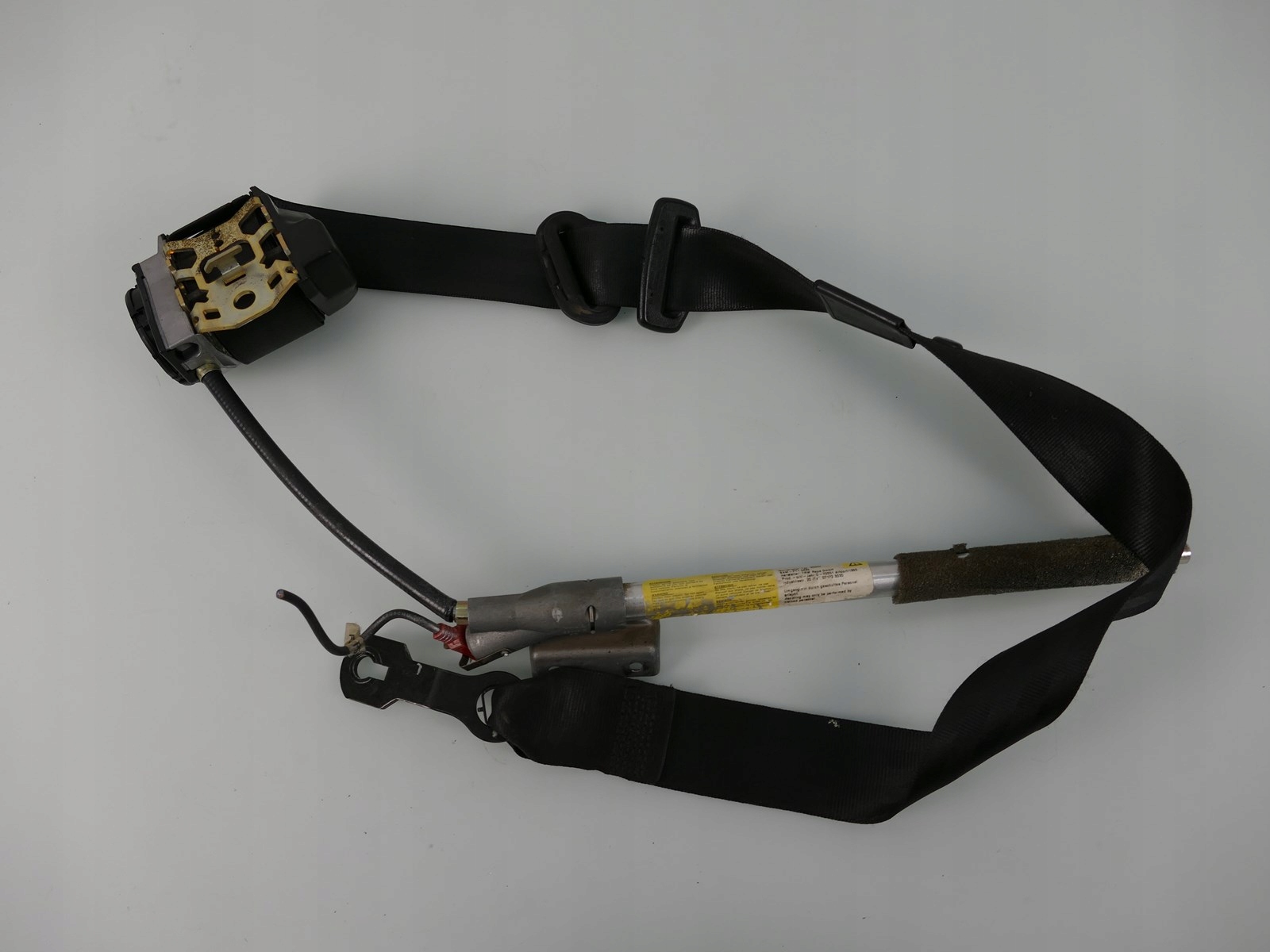 AUDI A8 D2 tension belt safety left front