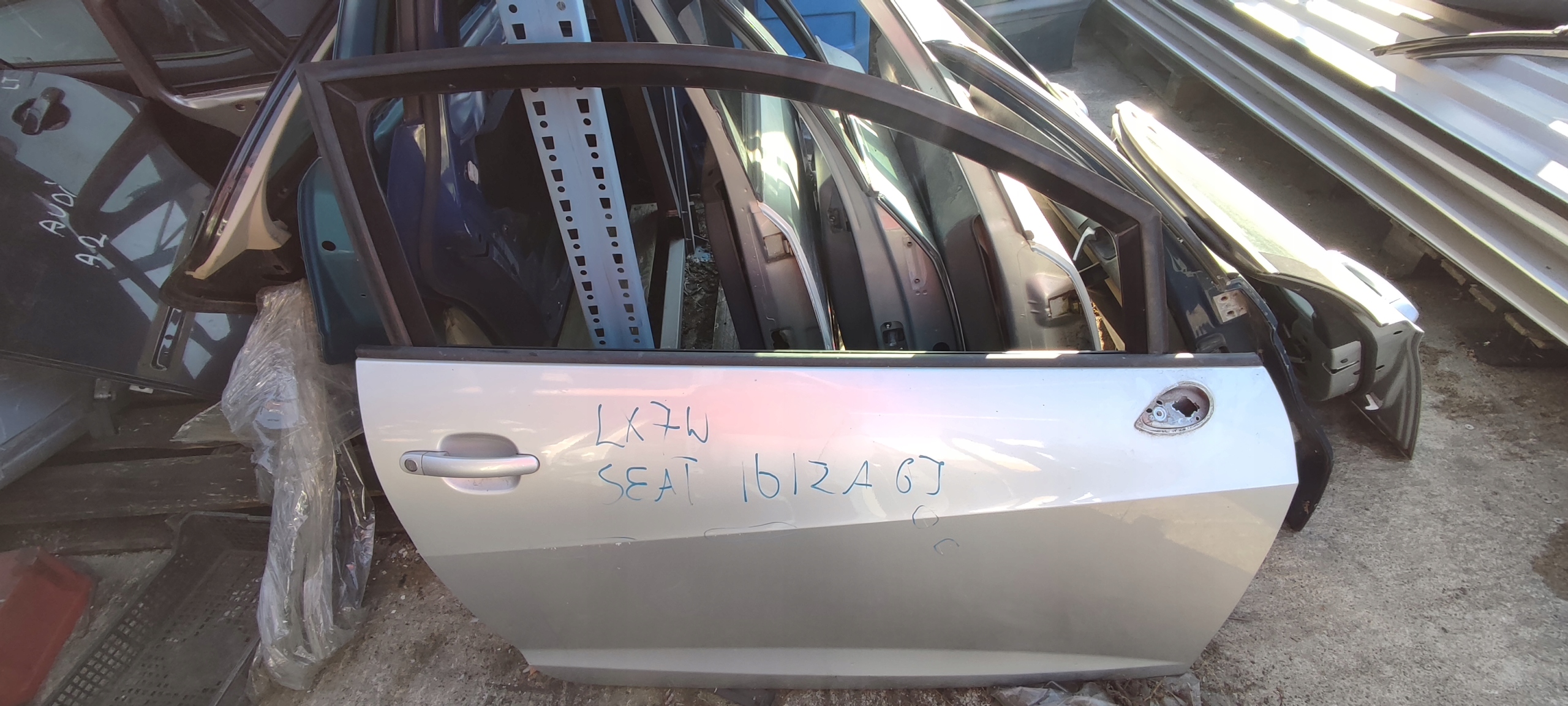 door right front front seat ibiza IV LX7W 3D
