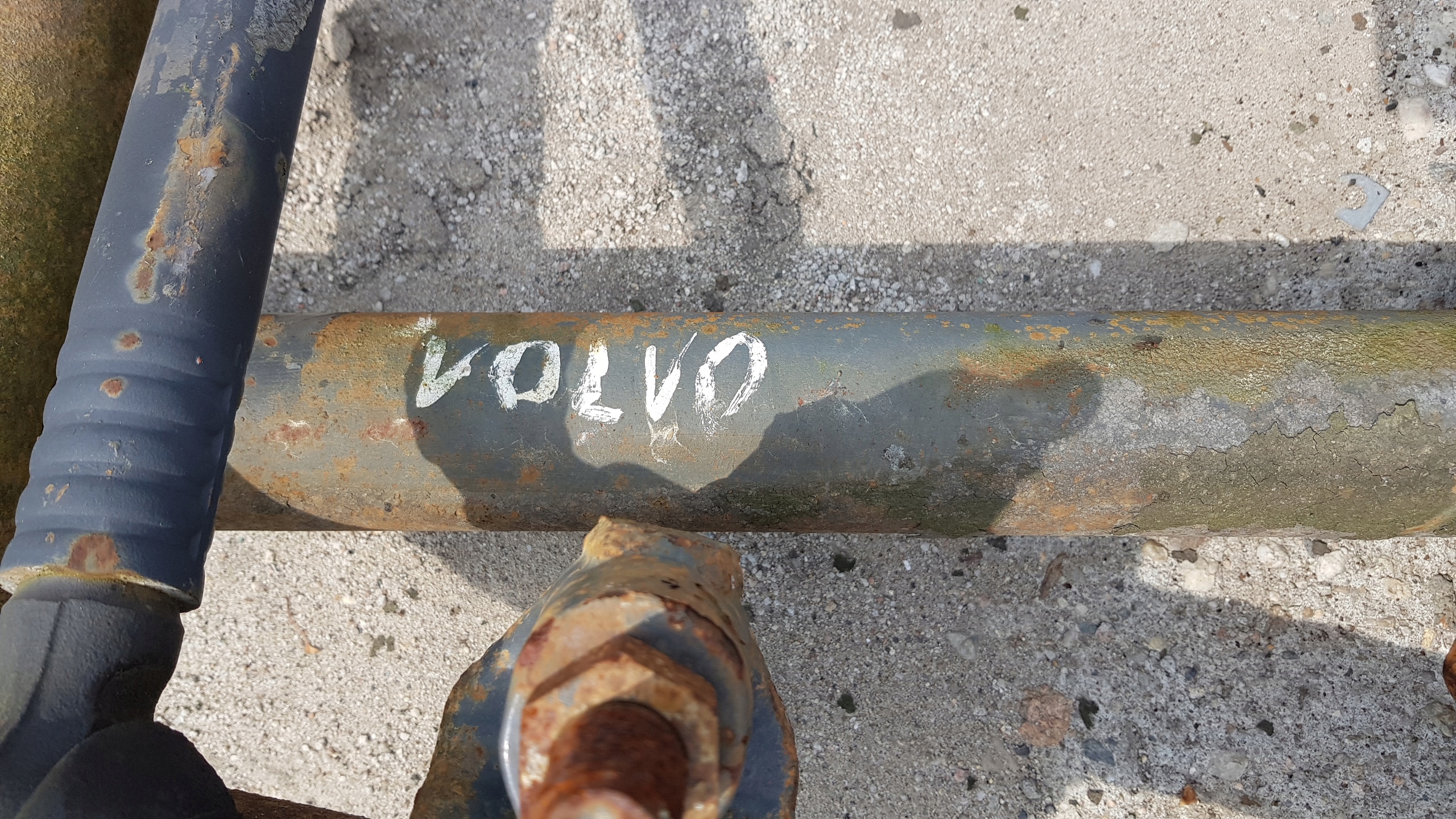 1111111 - тяга стабілізатора поперечної стійкості передня volvo FH fm