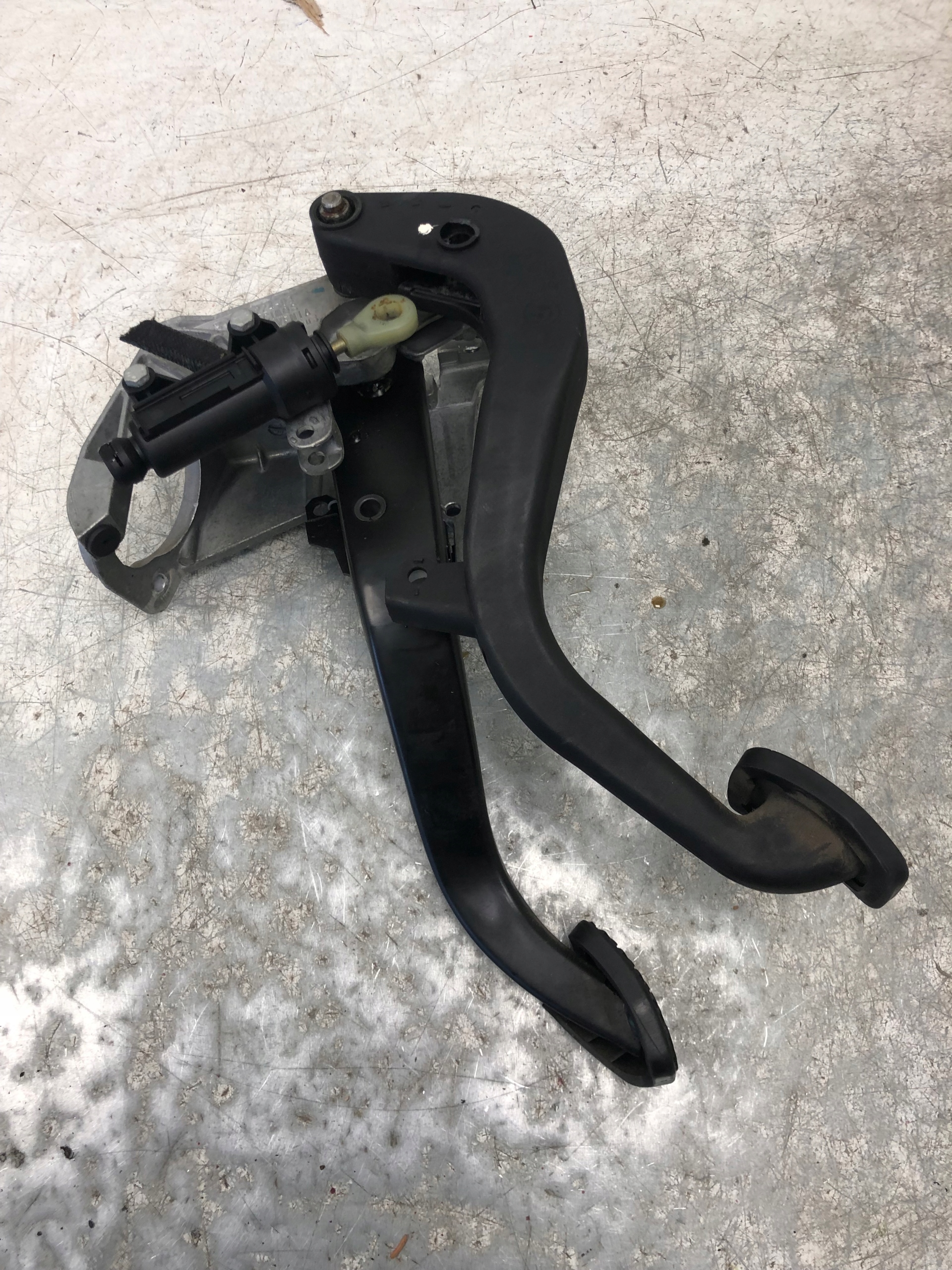 Kupplungspedal Bremse BMW E90 6751665