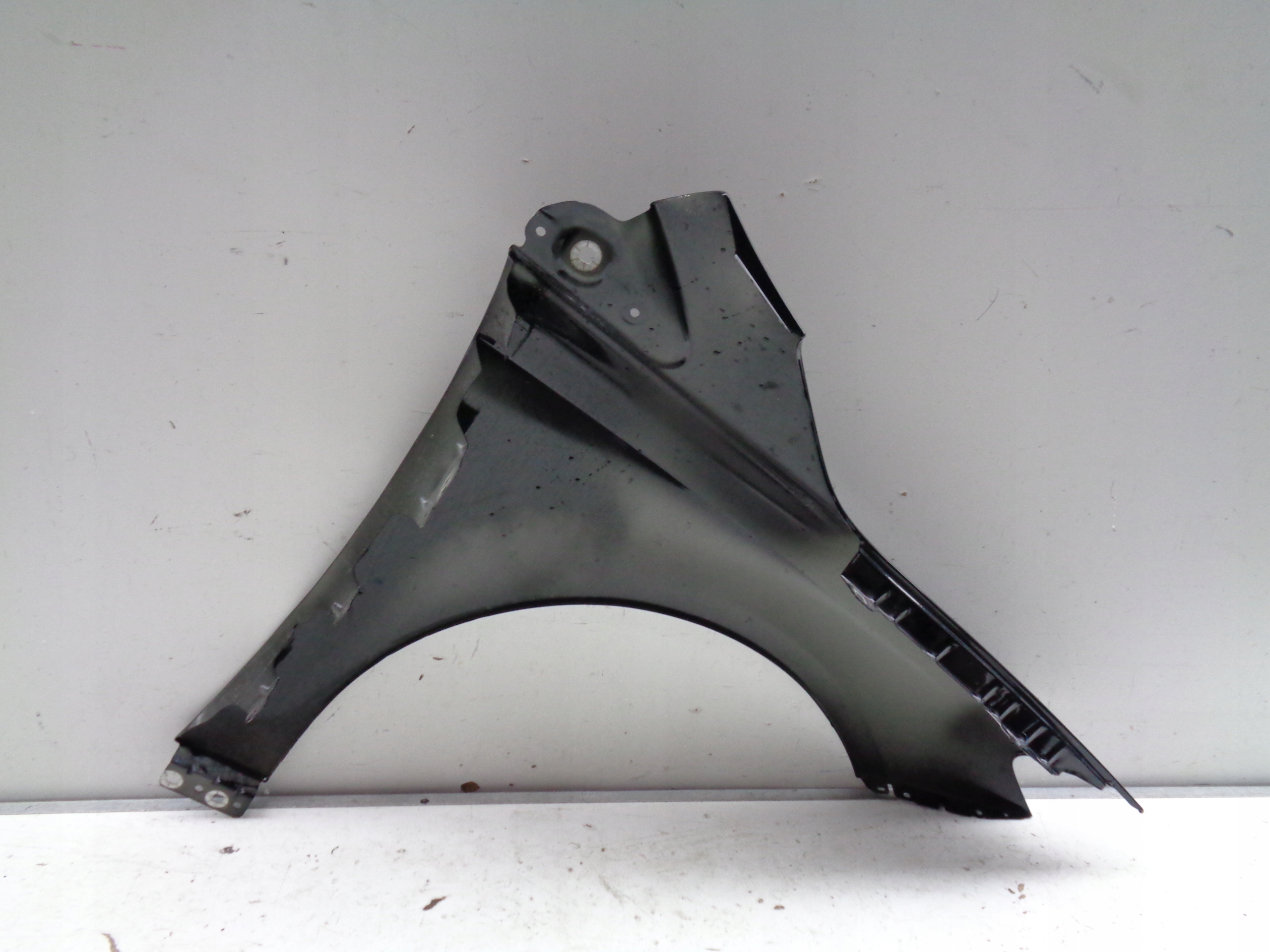 fender left front MERCEDES B-KLASA W246 11- NR 43902