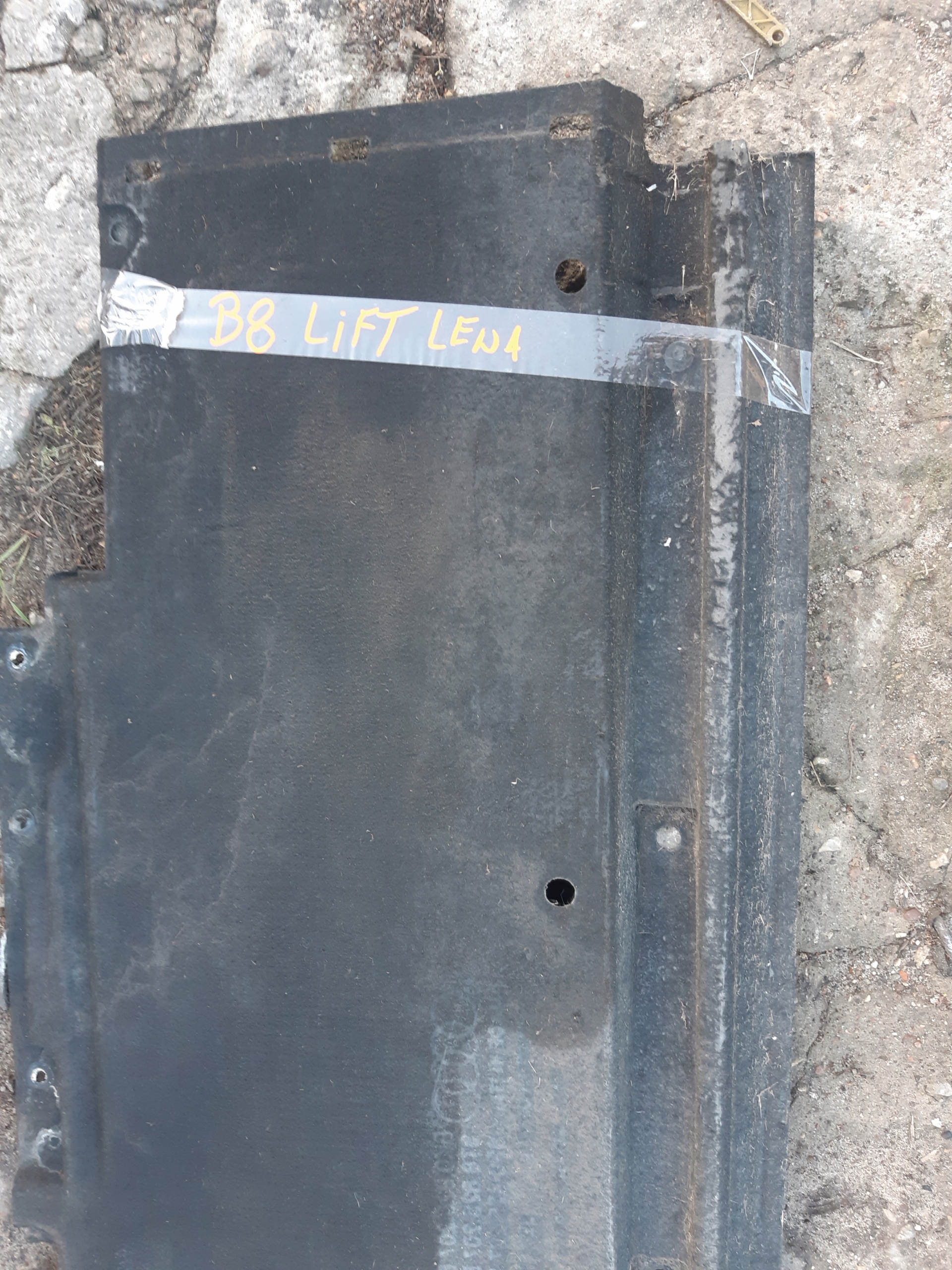 AUDI A4 B8 LIFT Blende Abdeckung abdeckung des Bodens Unterfahrschutz links