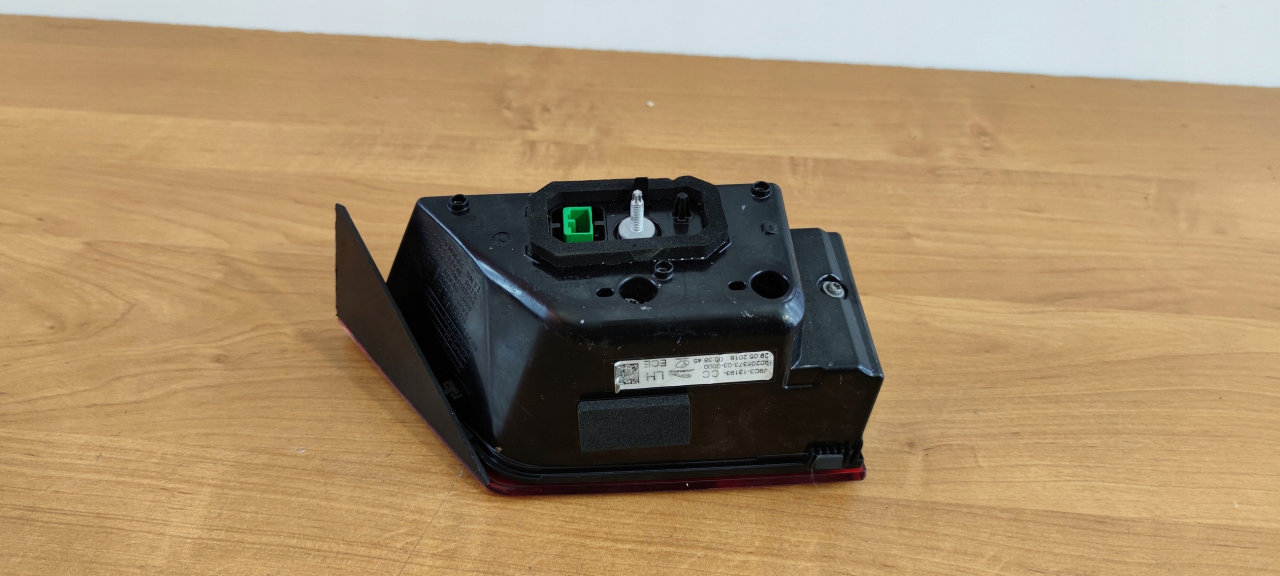 JAGUAR E-PACE left light rear part rear LEDOWA bonnet