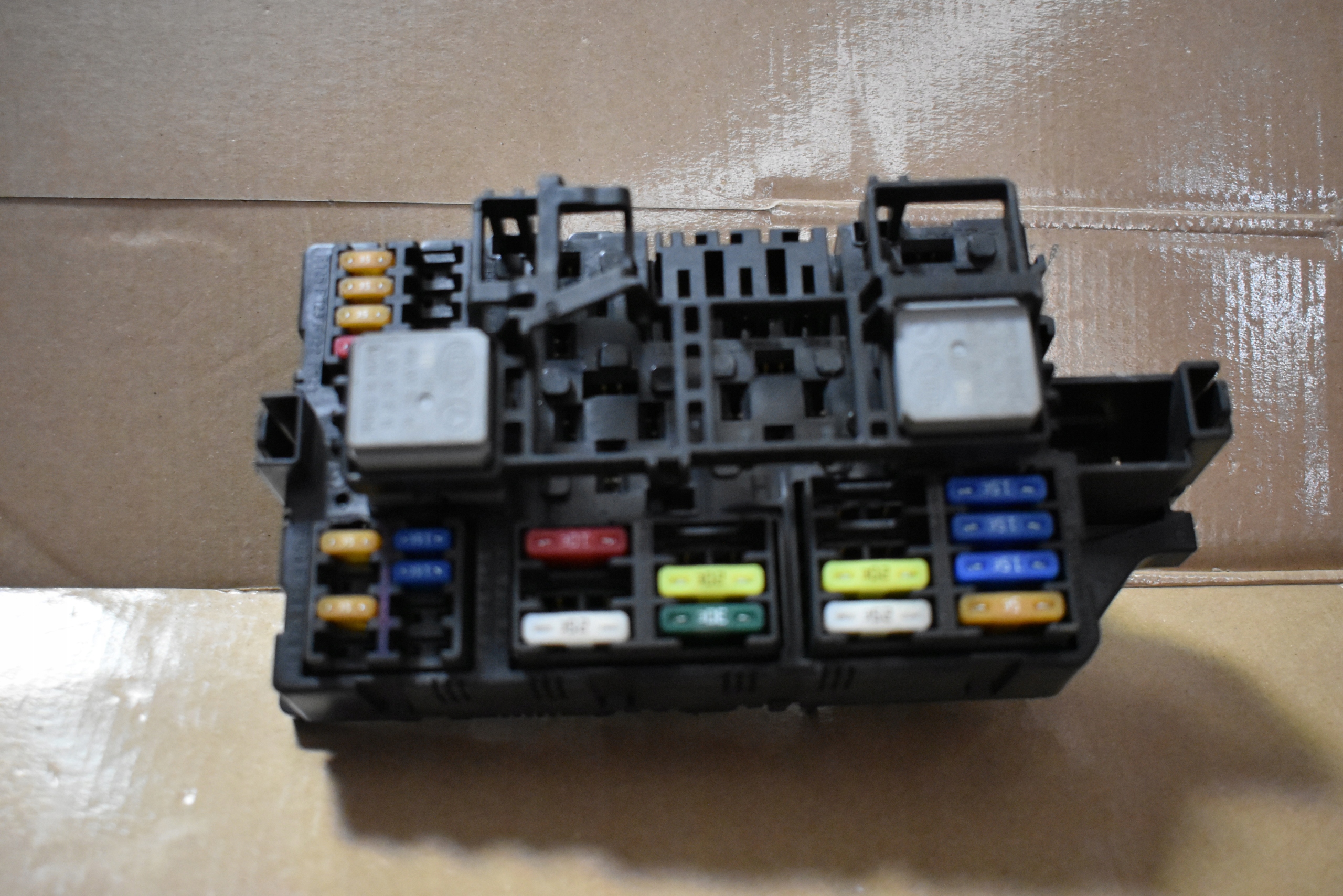 IDEALNA Module fusibles MERCEDES W167 1