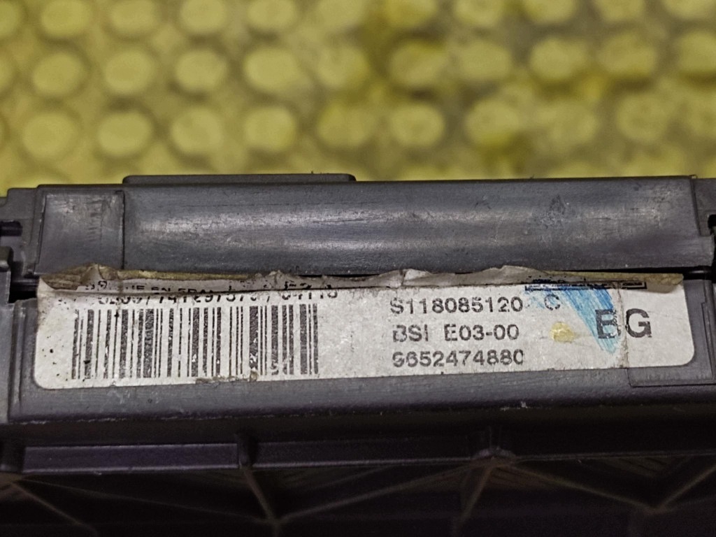PEUGEOT 206 module compartment BSI 9652474880