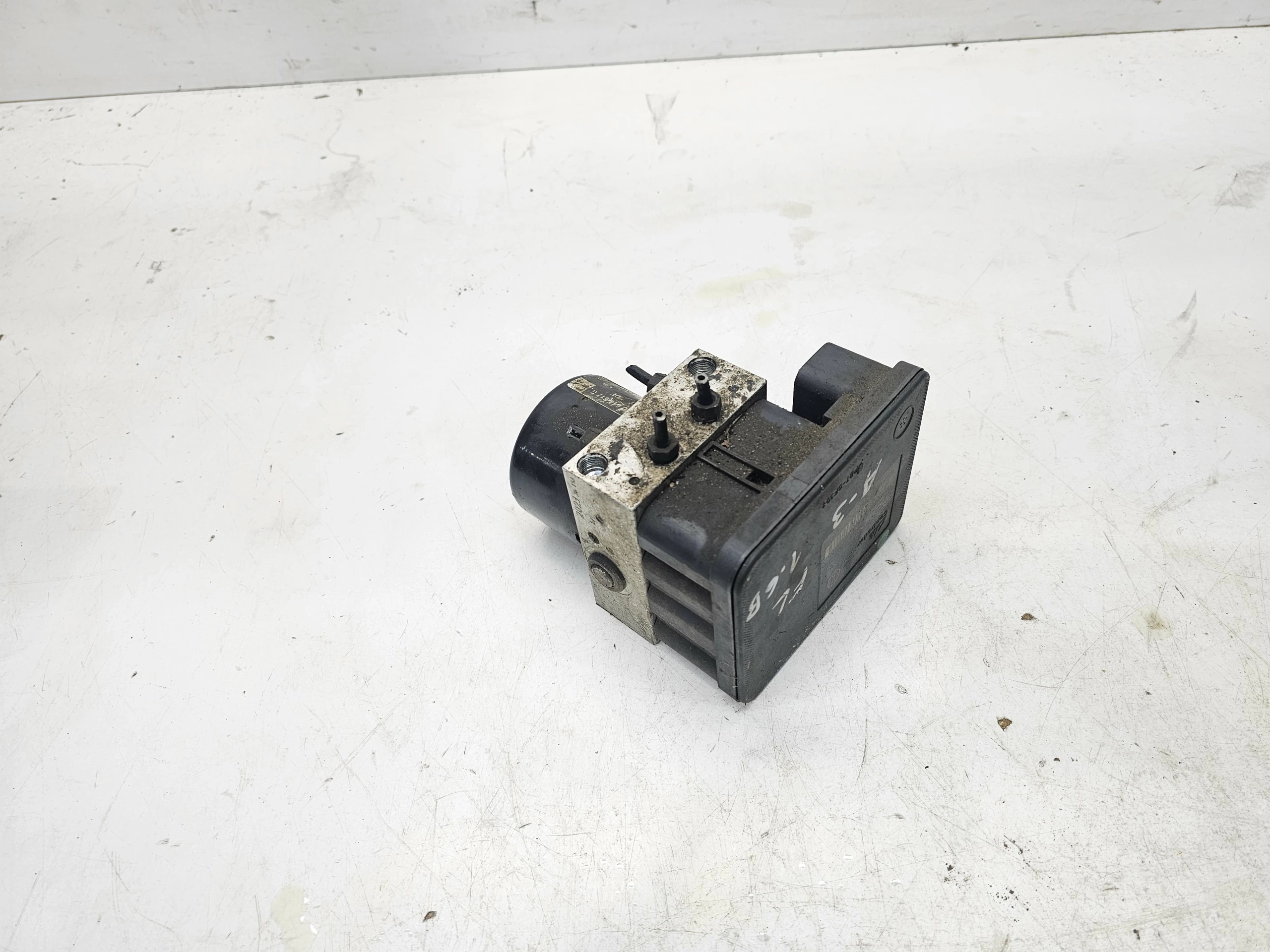 pump + control unit ABS ESP AUDI A3 8L 1.9 TDI 1C0907379G