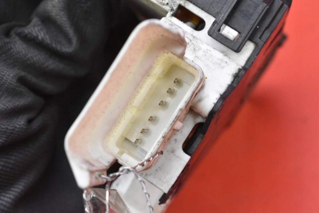 lock door left front front EU PEUGEOT 407 1 and sedan 04-10