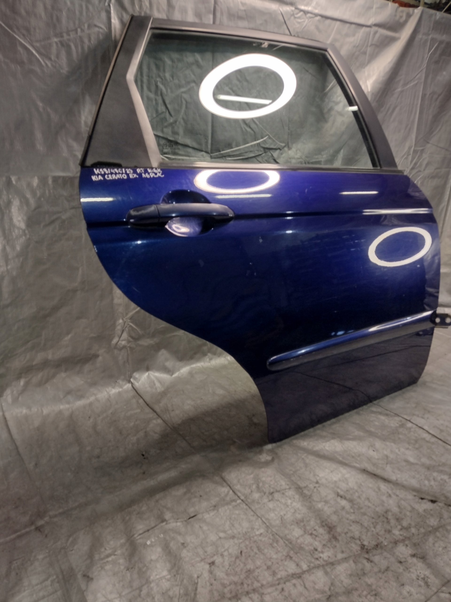 door right rear. KIA Cerato EX HB k: 6k