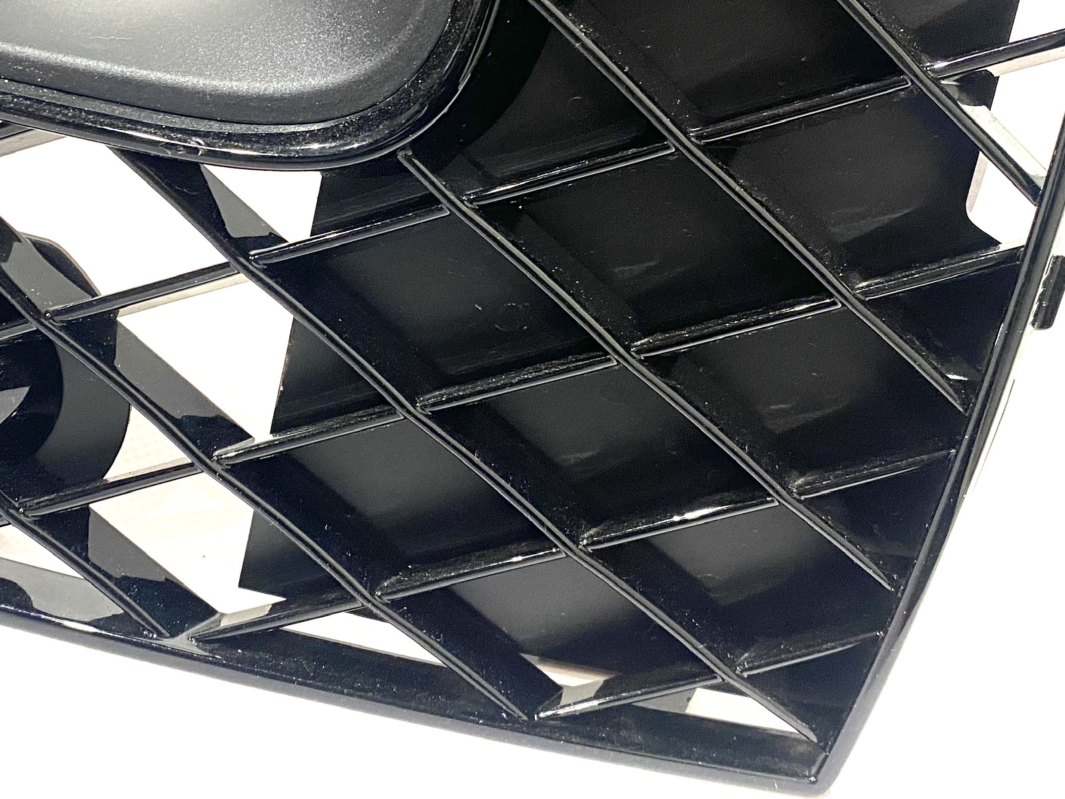 BENTLEY BENTAYGA LH boczny Grill 36A807893F