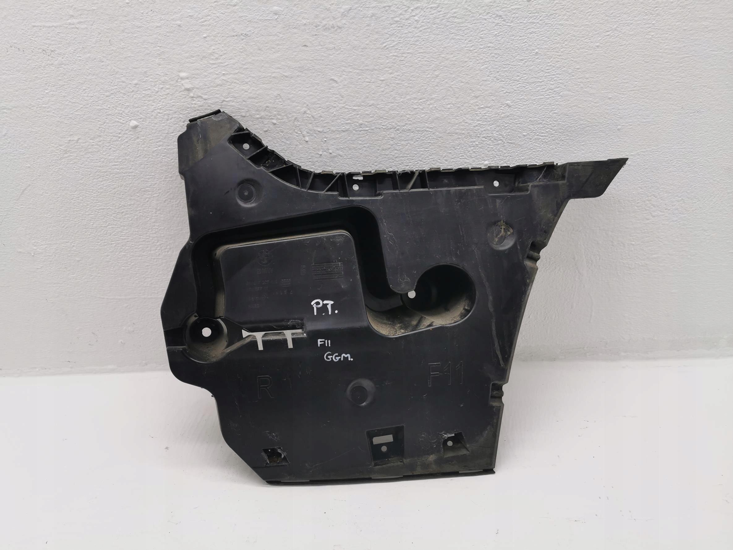 bumper bracket right rear part BMW SERIA 5 F11 7207112