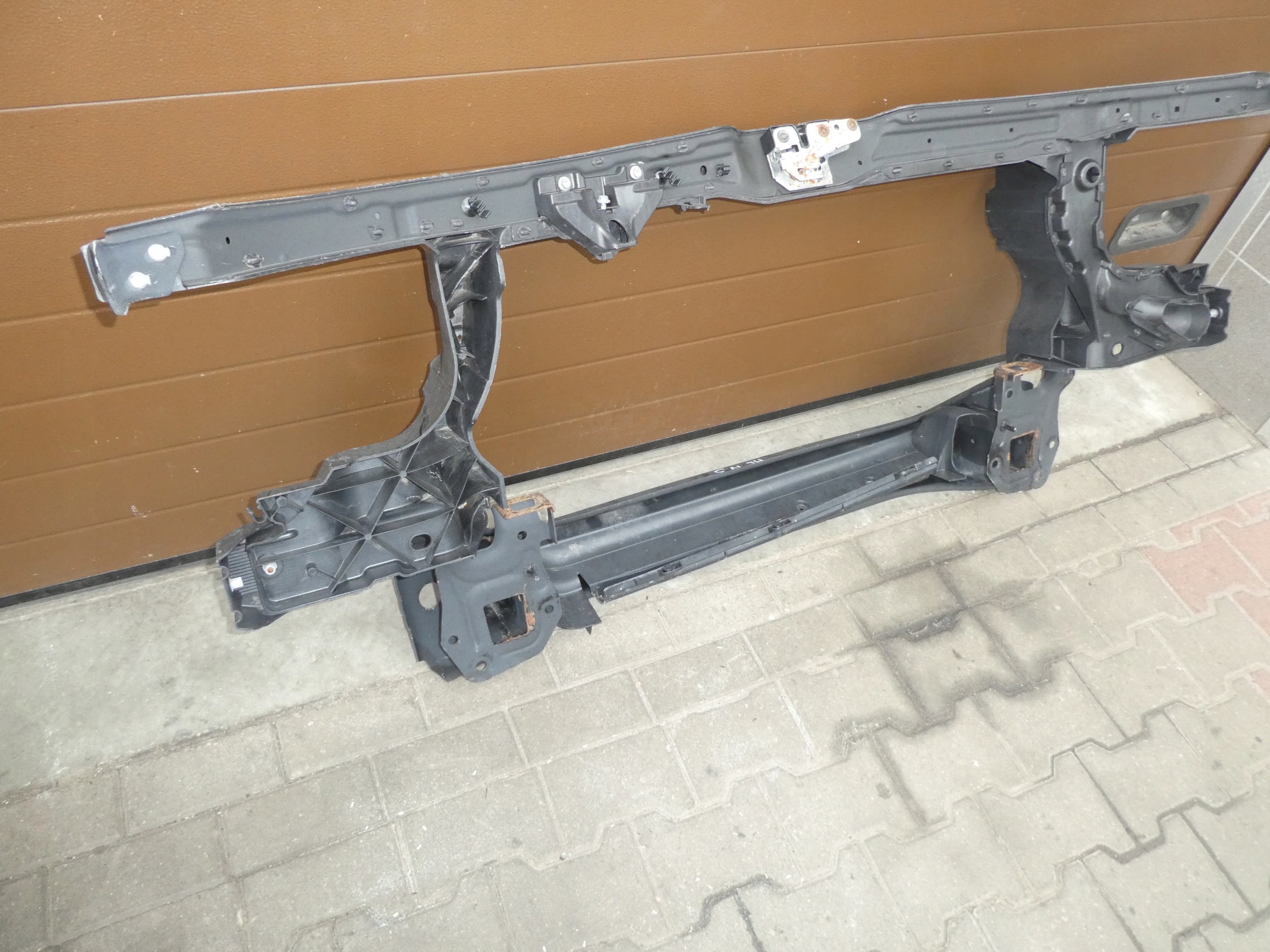 sider support panel for radiators pillar iron VW 7E0 T5