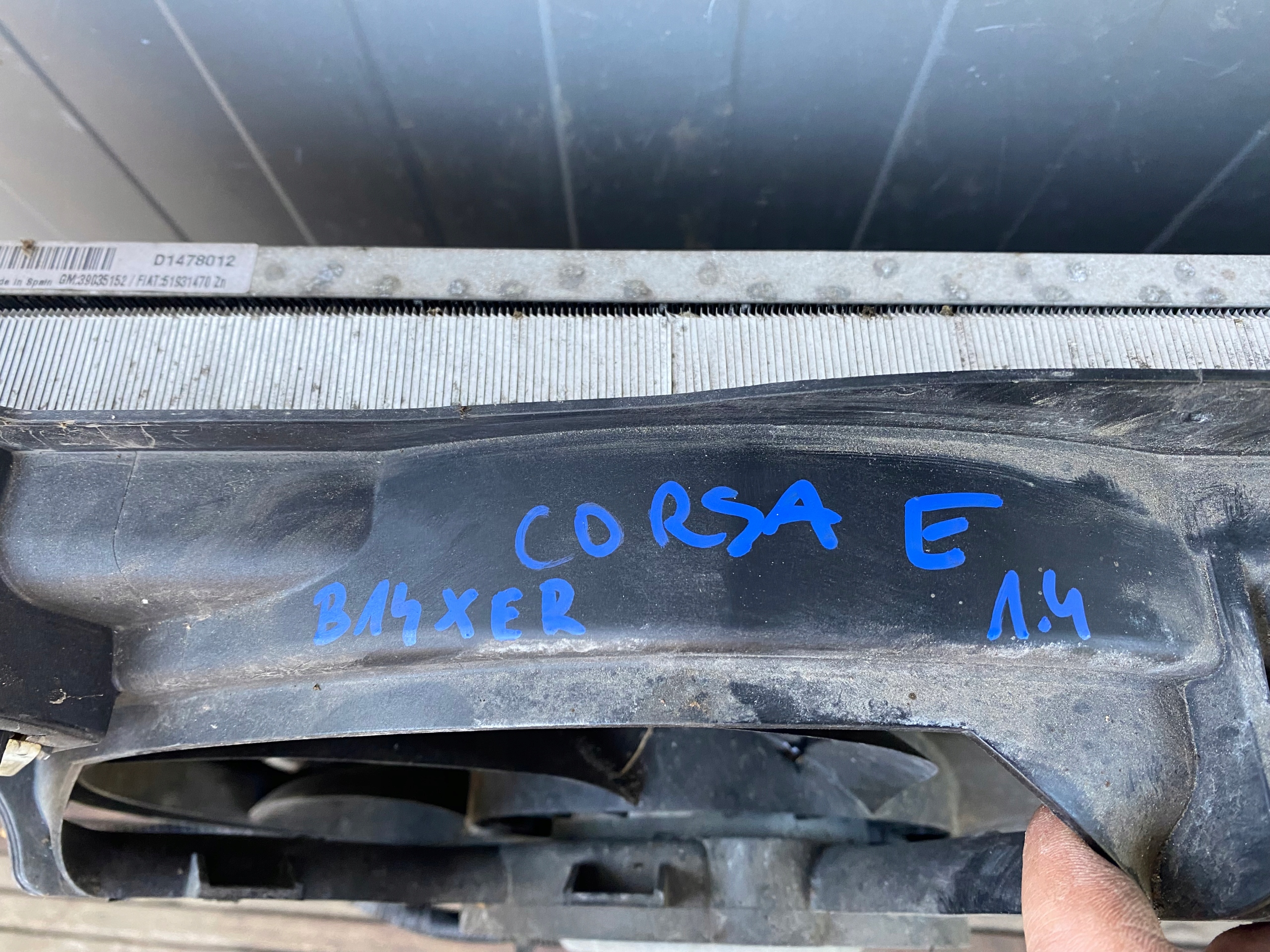 OPEL CORSA E 1.2 16V KOMPLET Kühler Gurten B12XER