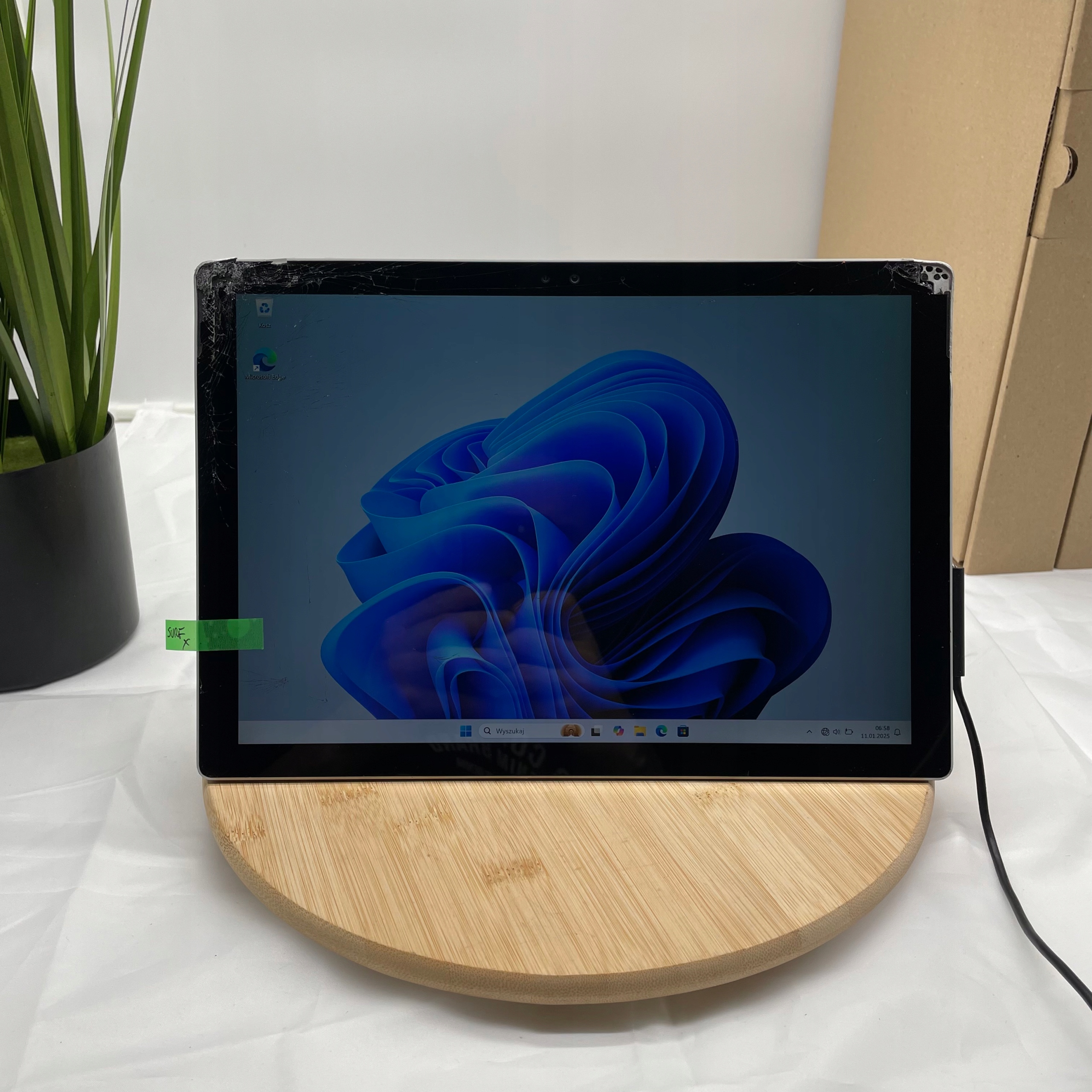 Microsoft Surface Pro 4 dotyk 12,3” - Intel Core i5|8GB