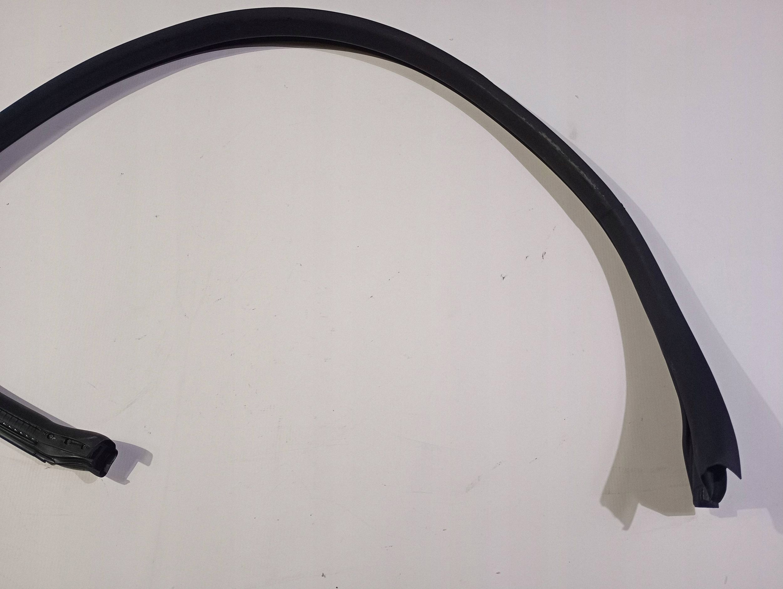 gasket upper windows front front left Maserati GranTurismo 2008