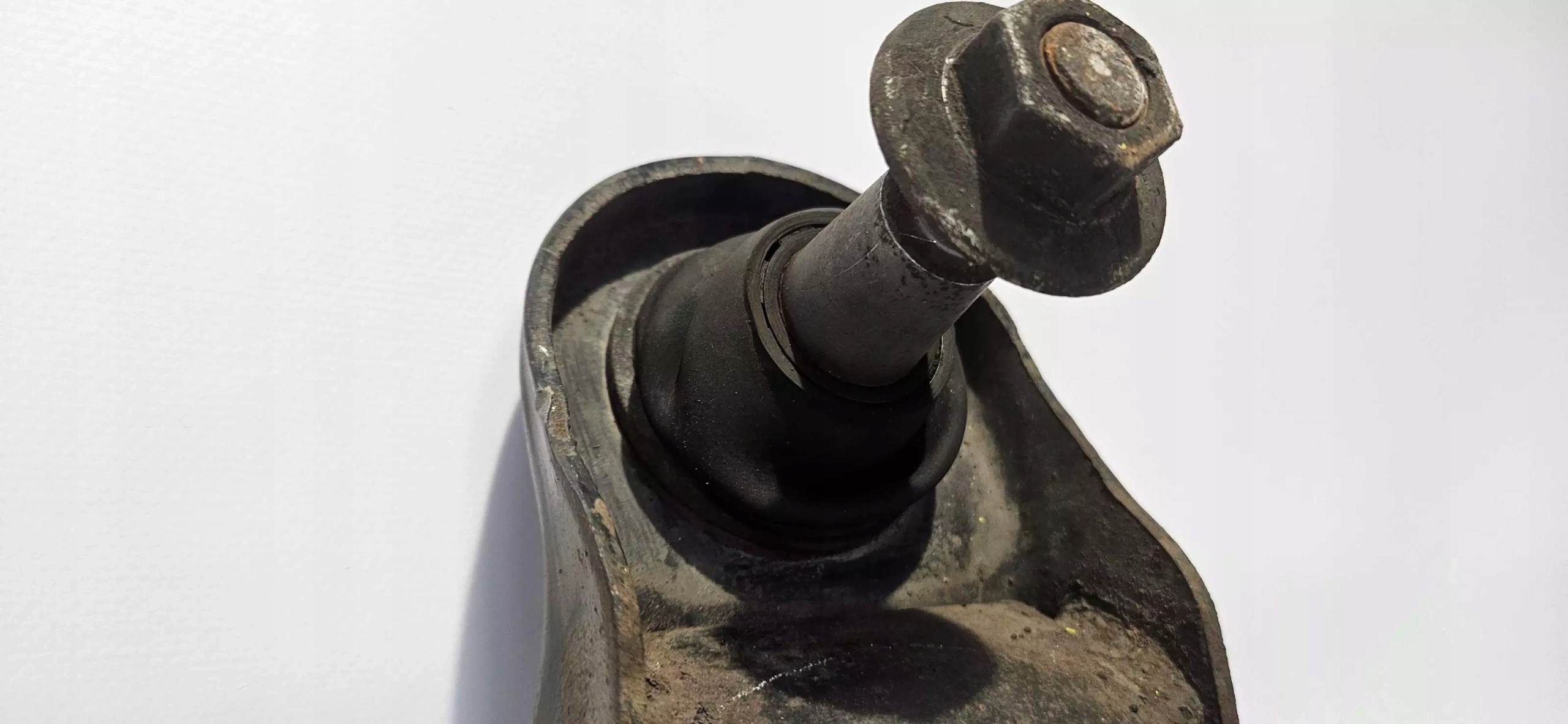 arm left front FORD RANGER V 2011-22 original