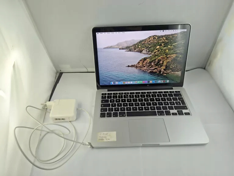 MacBook Pro 2014 13インチ シルバー Apple MacBook Pro 2014 | 13.3