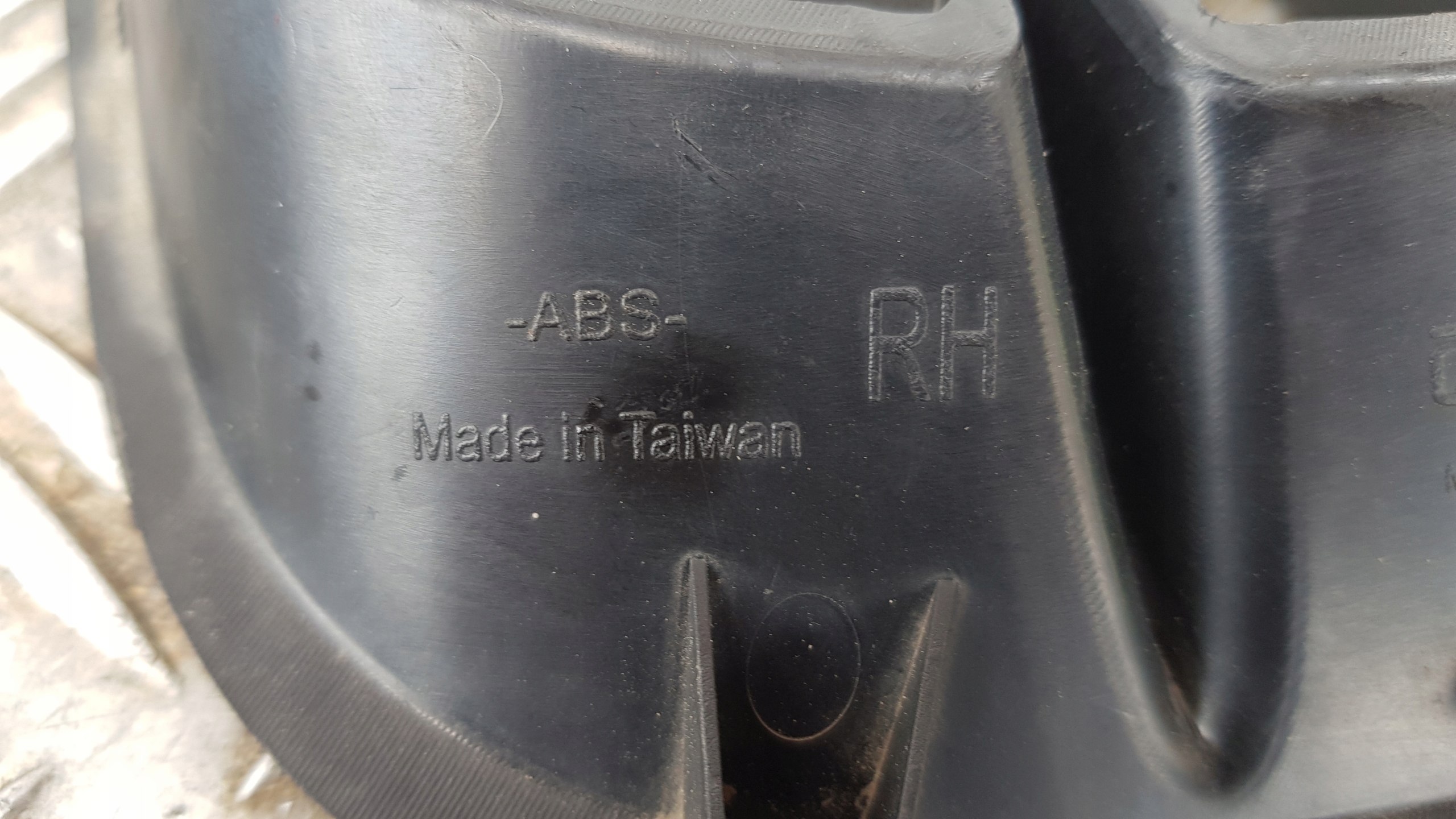 MERCEDES ACTROS MP2 MP3 grid of a bumper right