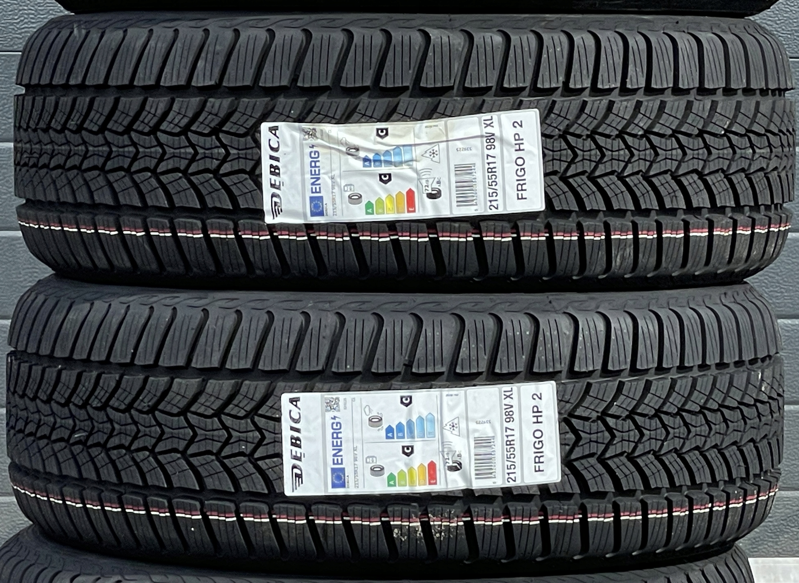 SKODA SUPERB III KAROQ KOŁA ZIMA 215/55R17 DĘBICA Szerokość opony 215 mm