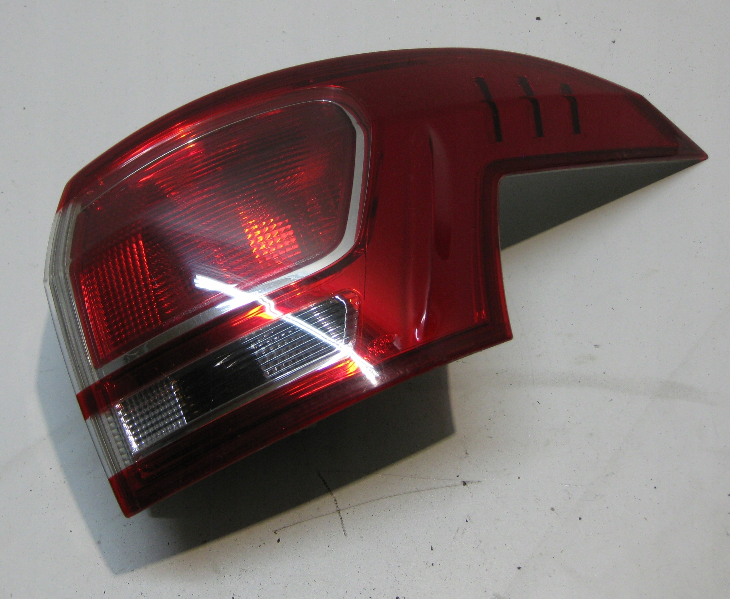 FORD B-MAX 13R 1.0EB light right rear part AV1113404AG
