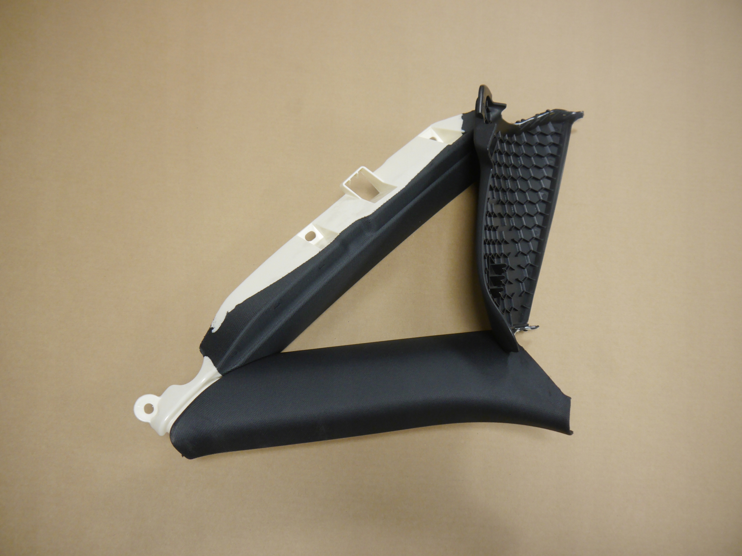 AUDI A6 C7 кришка обшивка стійки 4g5867288 седан