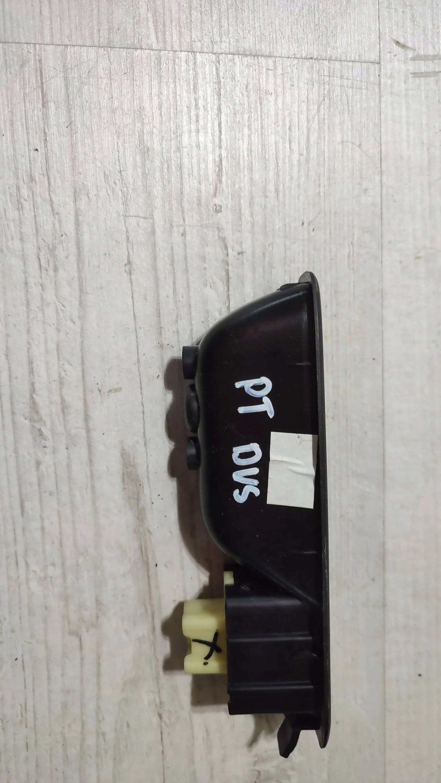 Dacia Duster II 17r 1.2 rear part side right switch windows