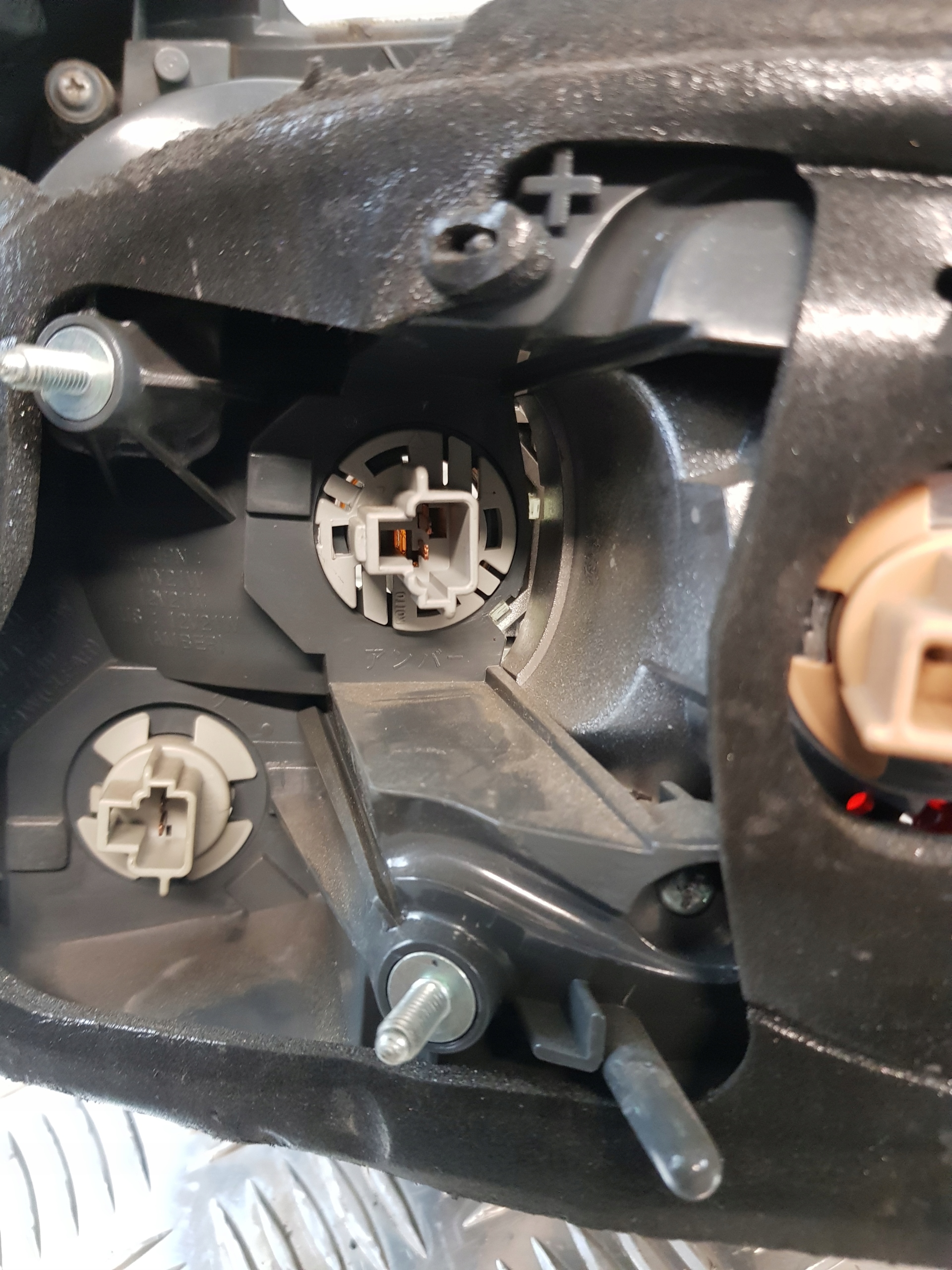 MAZDA CX7 CX-7 07R- light left rear part EUROPA