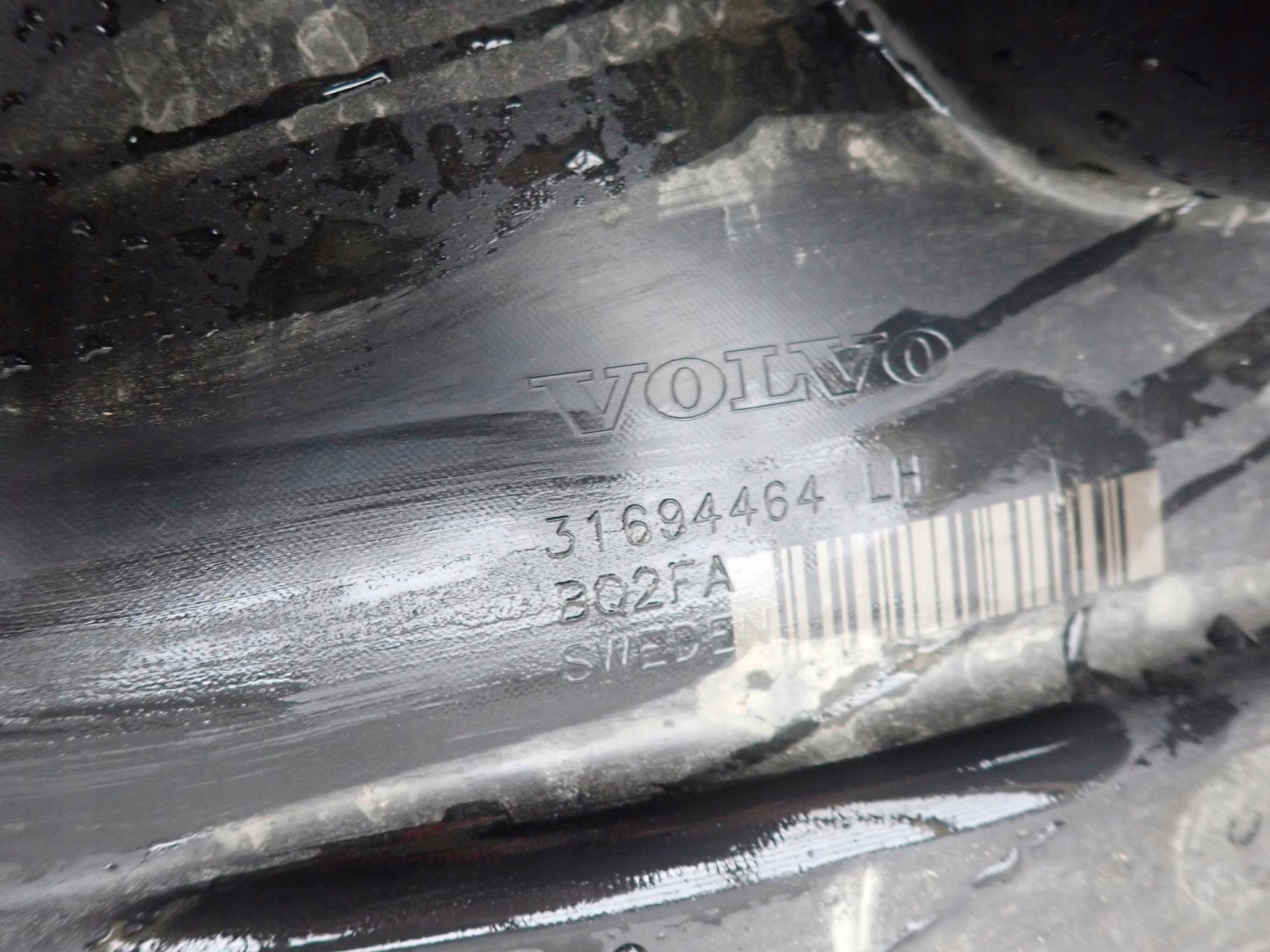 VOLVO XC60 II 2 17-> mudguard front front left