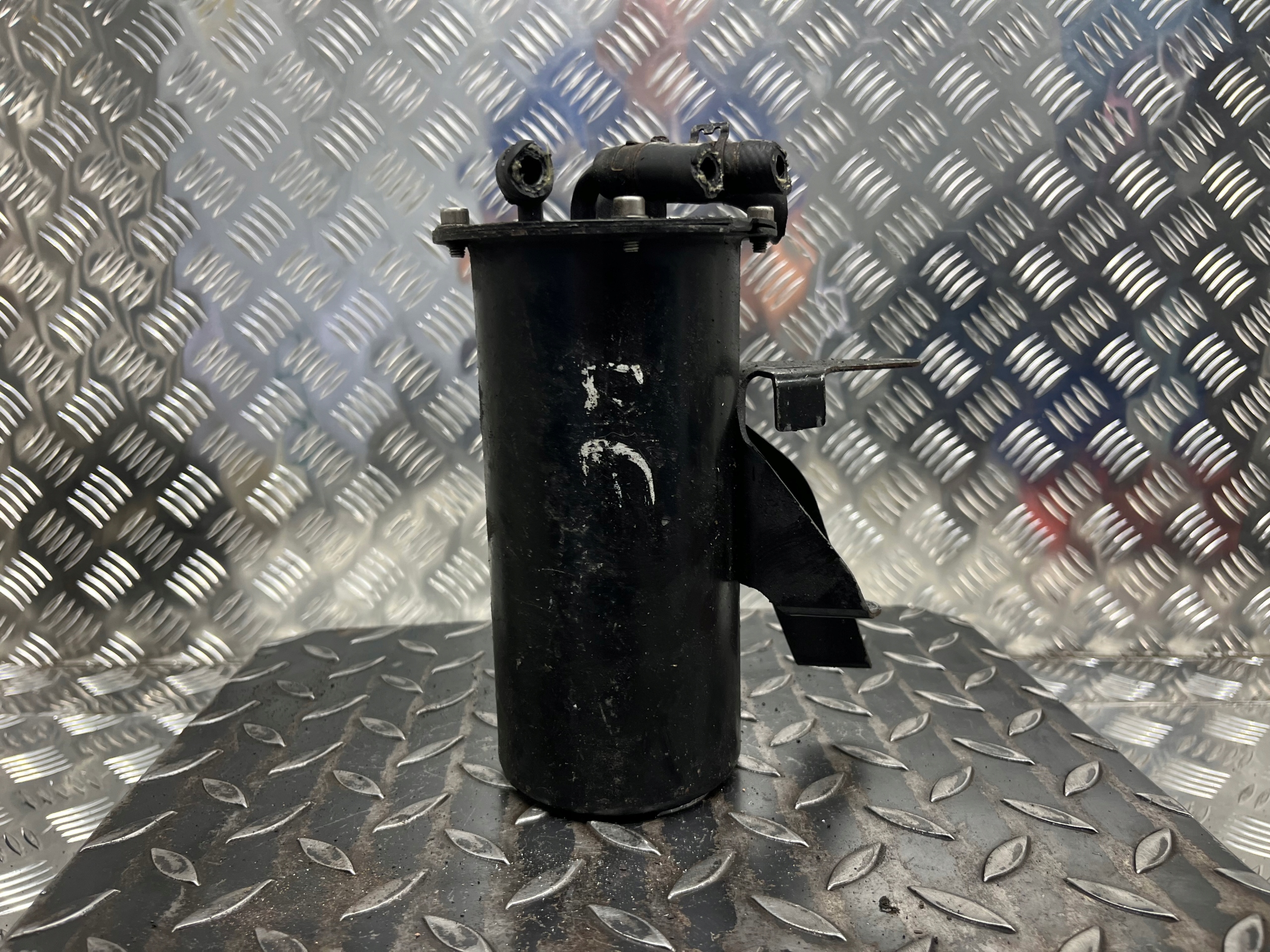 Gehäuse filter des Kraftstoffsbehälters VOLKSWAGEN PASSAT B6 3C0127400A