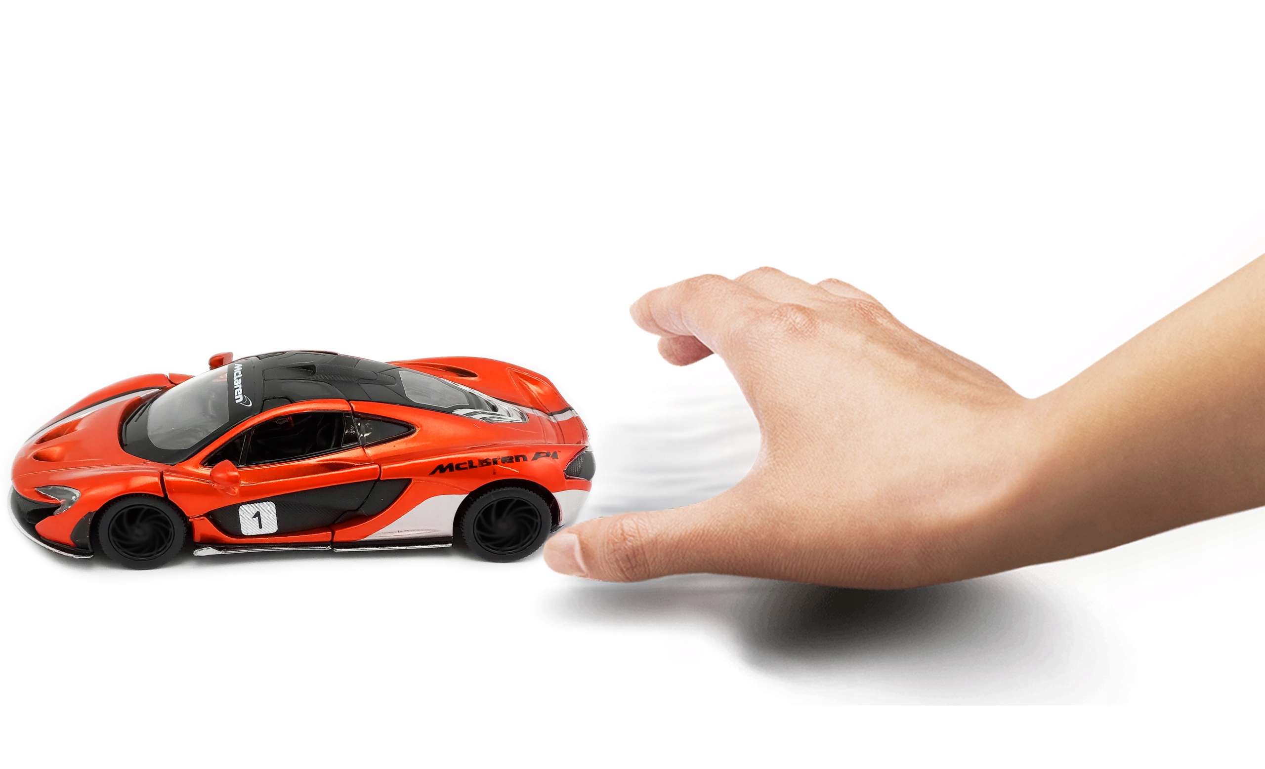 AUTO METALOWE MCLAREN P1 METALOWY SAMOCHÓD METAL MODEL AUTKO KINSMART 1 36 Model METALOWY SAMOCHÓD KINSMART MCLAREN P1