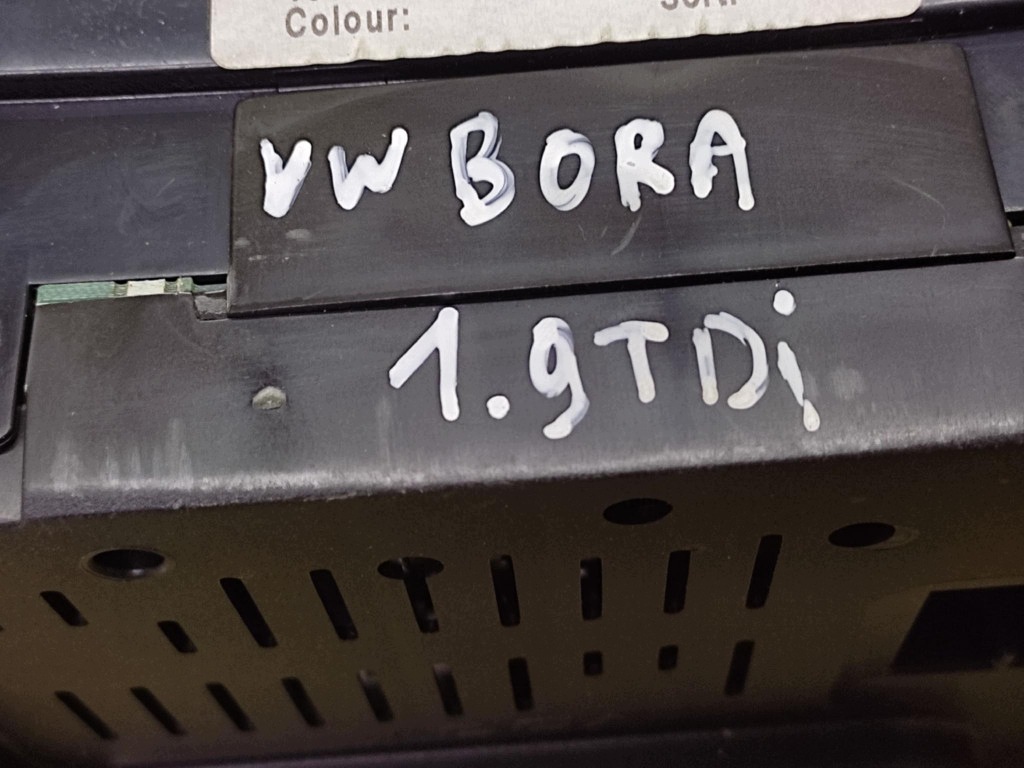 VW BORA 1.9 TDI dials 1J5920826C
