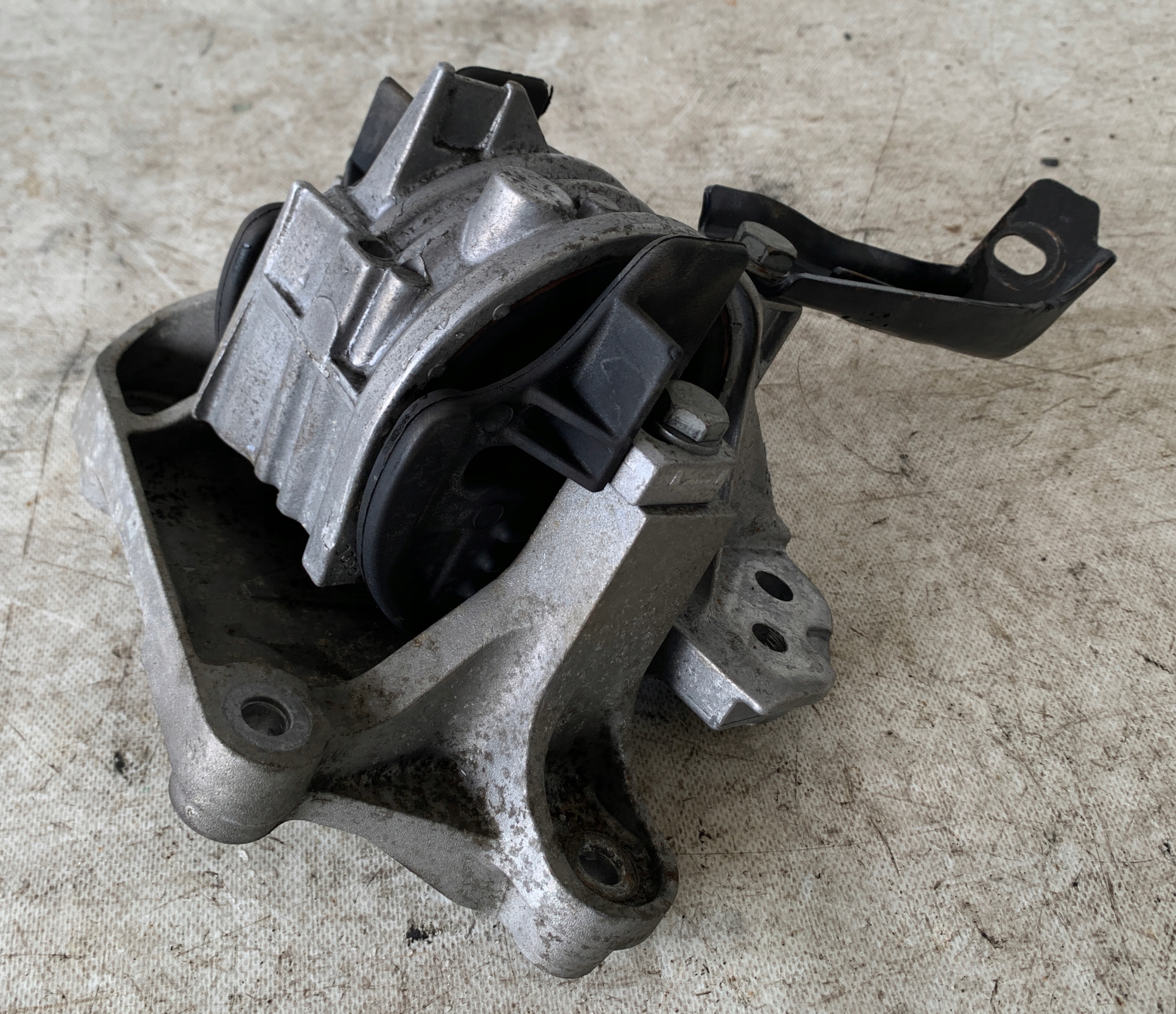 engine mount CITROEN C5 III X7 3.0 HDI 326B97
