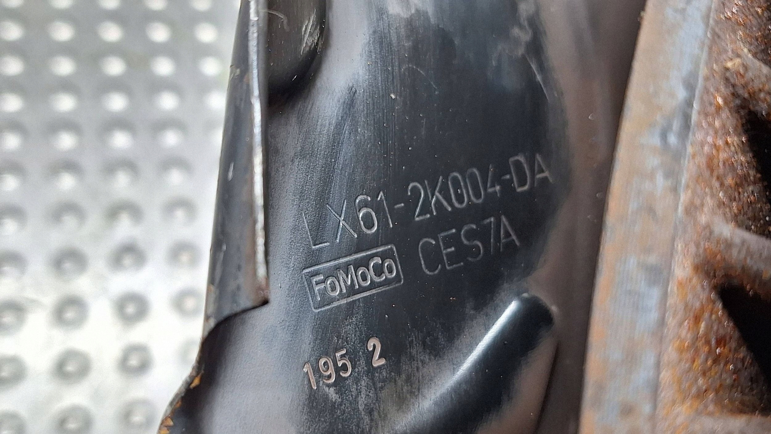 otoč čepu pravá předek JX6C-3K170-D1A FORD FOCUS MK4 1.0 ECOBOOST