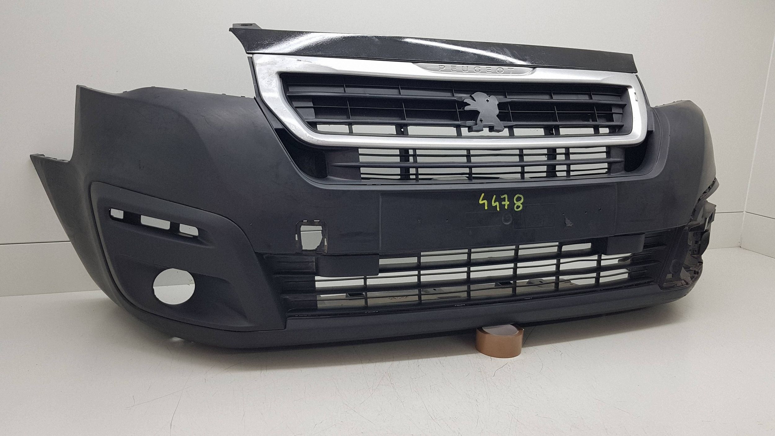 PEUGEOT PARTNER IV 4 2015 - bumper front 9810923277