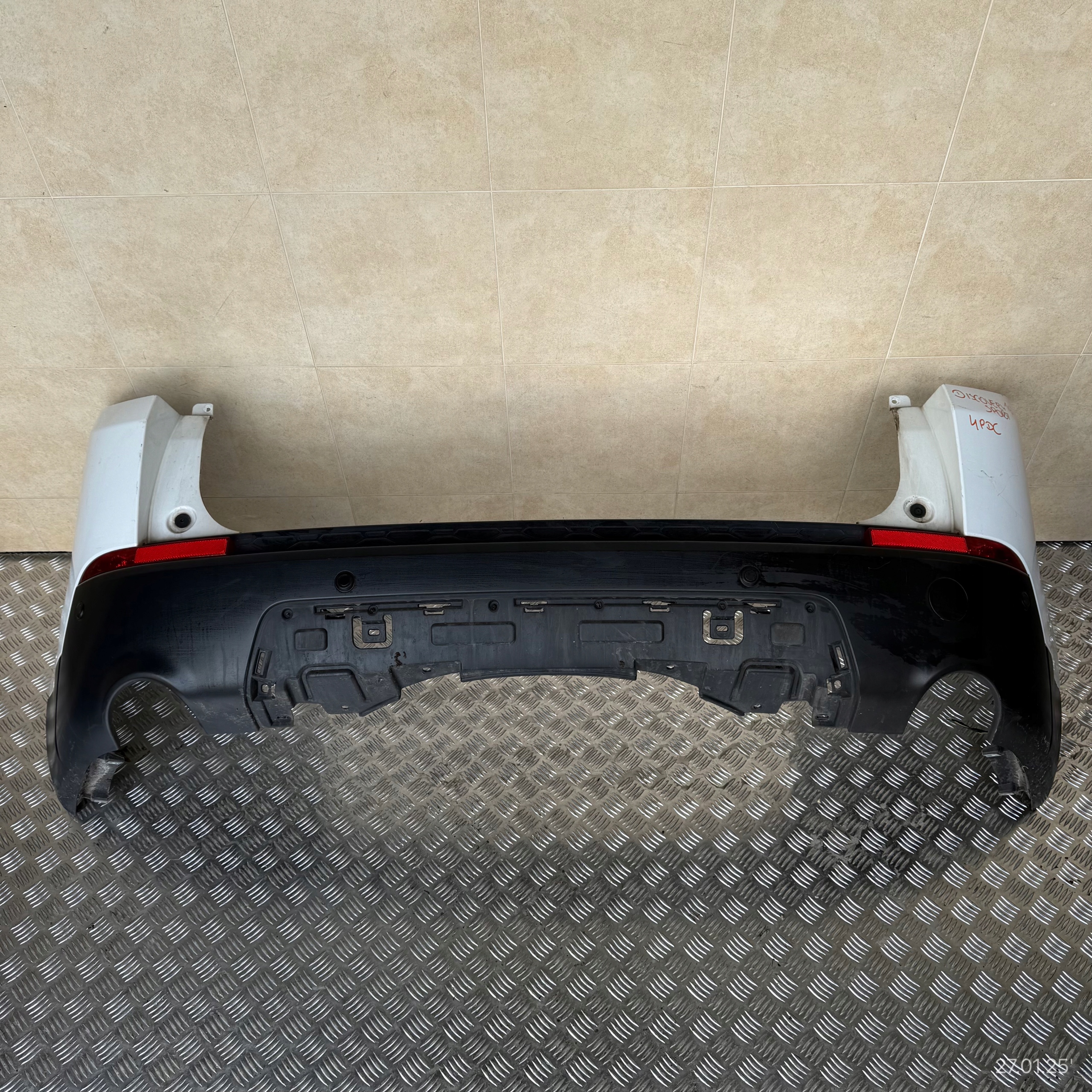 bumper rear complete LAND ROVER DISCOVERY SPORT 2016 year 4 PDC
