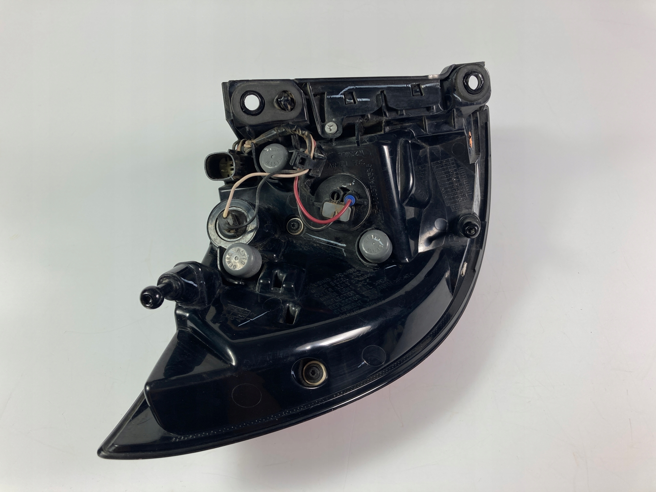 Chrysler Pacifica hybryda 2017-20 light rear right rear part