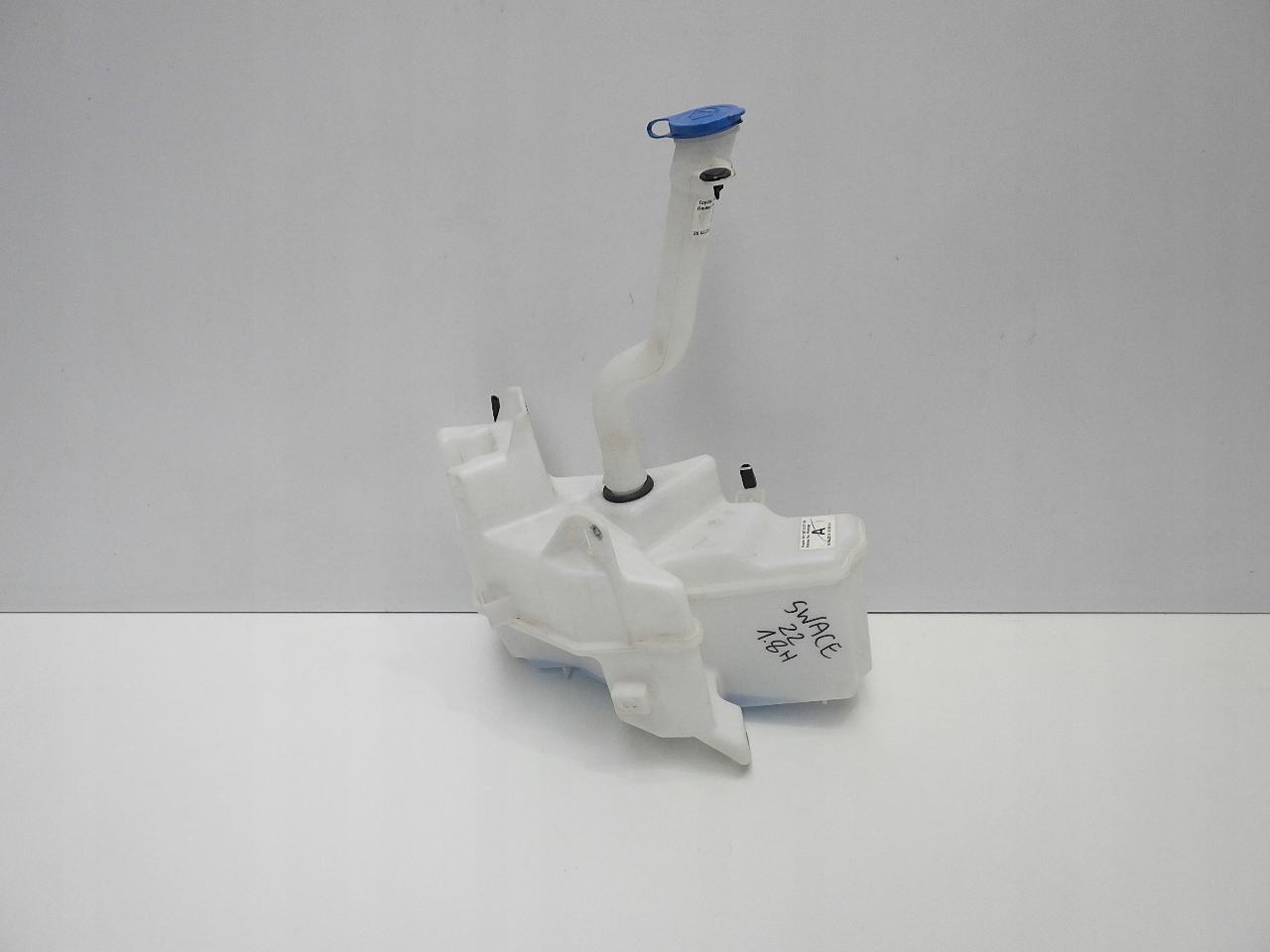 85310-02710 - SWACE TOYOTA COROLLA E21 бачок омывателя