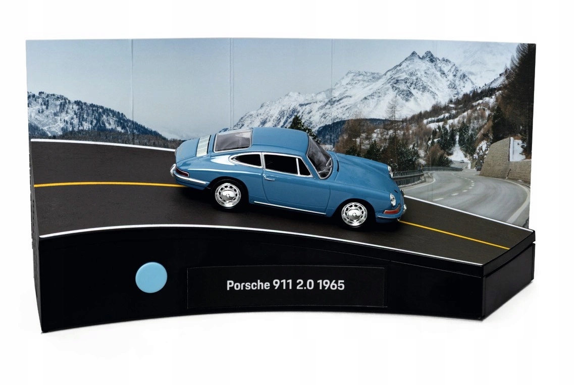 Адвент-календарь Franzis Porsche 911 2.0 1965 Enamel Blue, сборная модель 1:43 со звуком — фото 8